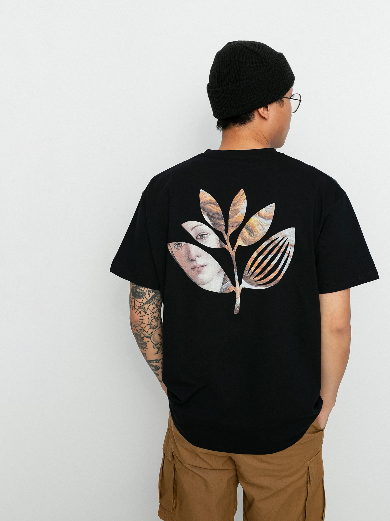 Magenta Botticelli Plant T-shirt (black)