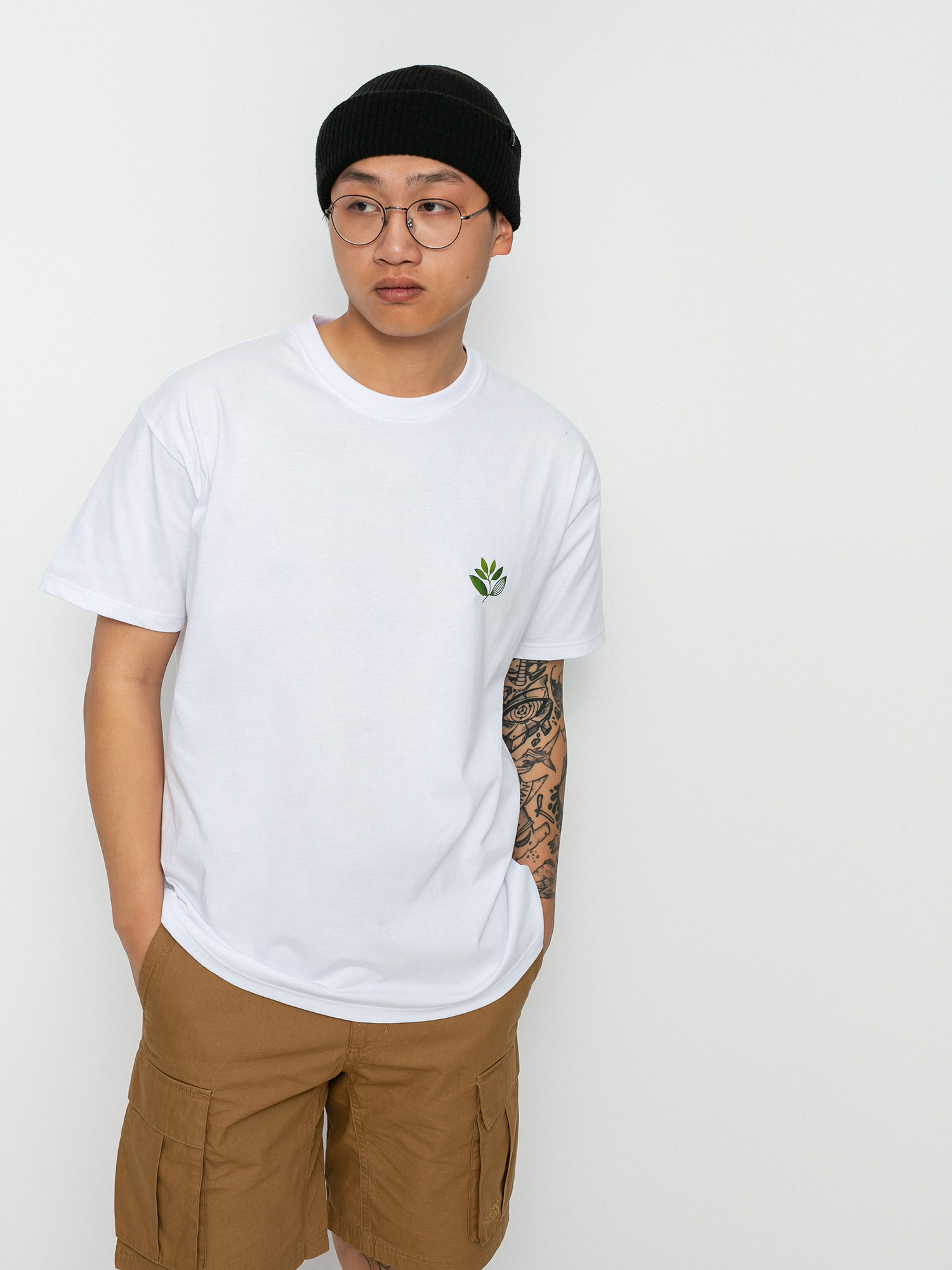 Magenta True Leaf T-shirt (white)