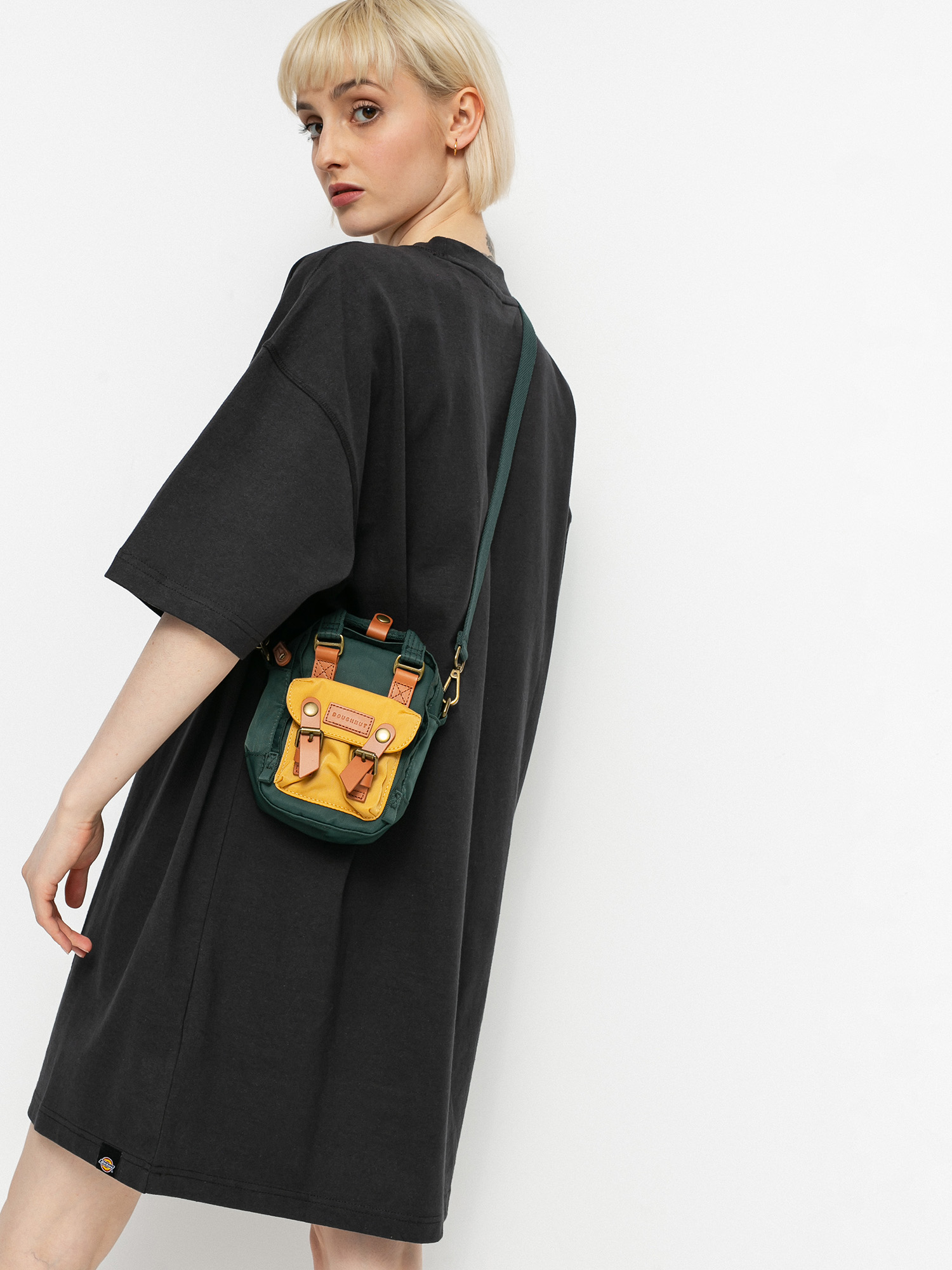 Doughnut Macaroon Tiny Sachet (slate green x yellow)