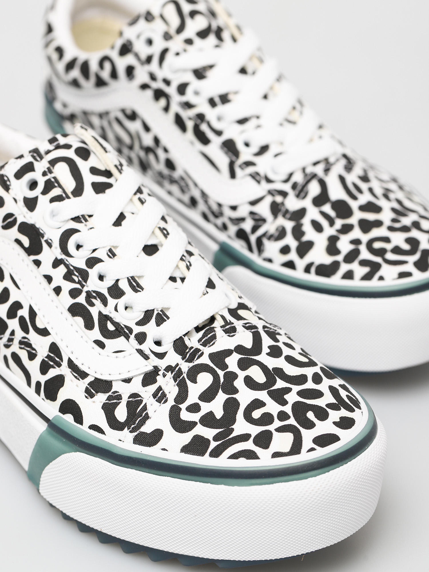 Vans Old Skool Stacked Shoes (uv ink leopard/true white)