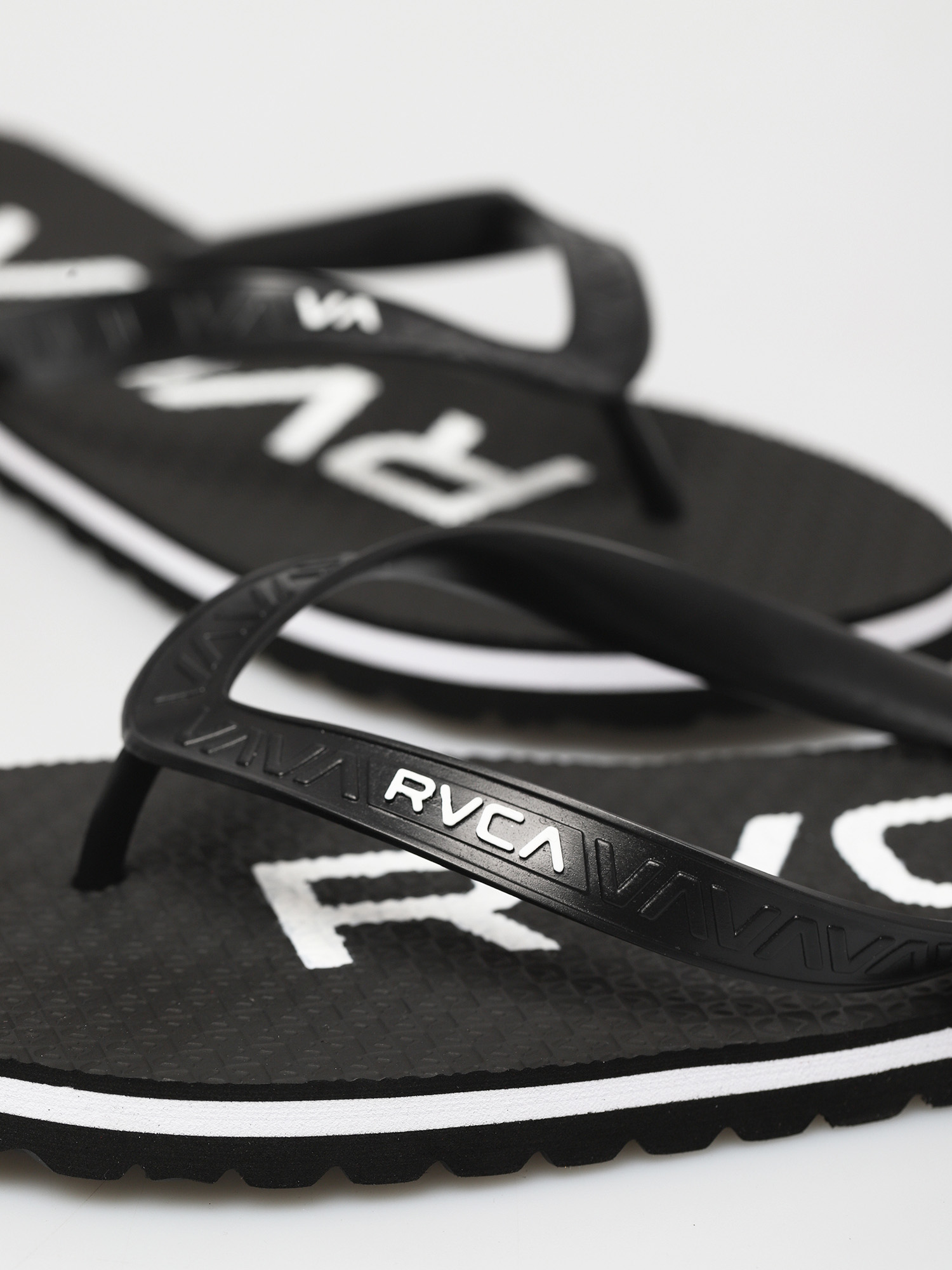 rvca slippers