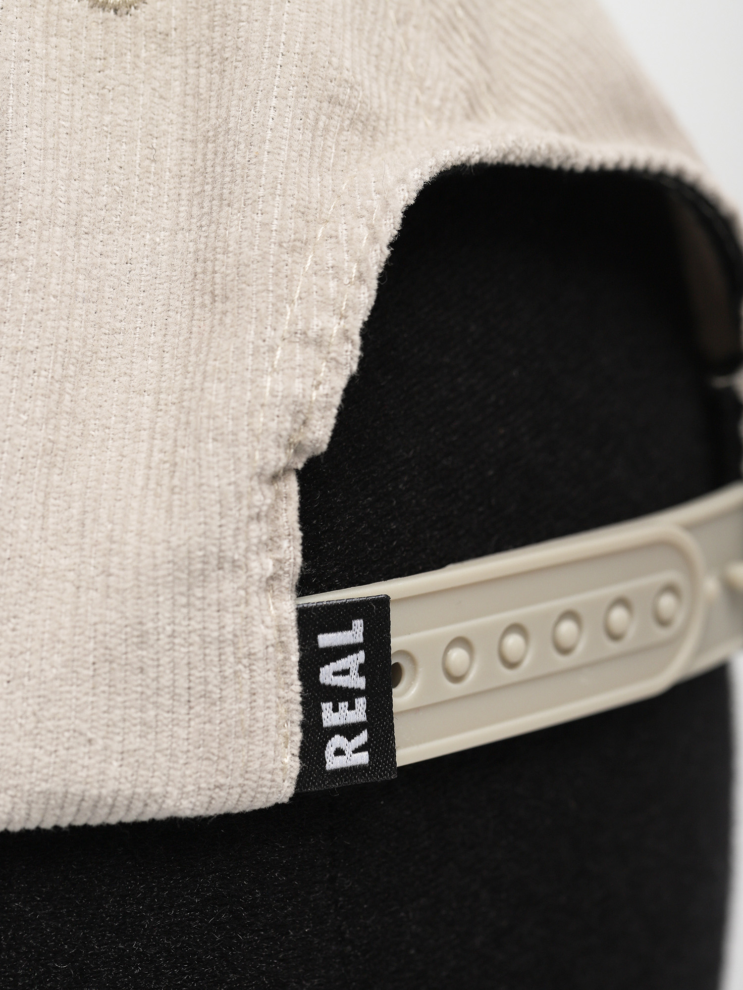 Real Lower Snapback Cap (light grey/red)