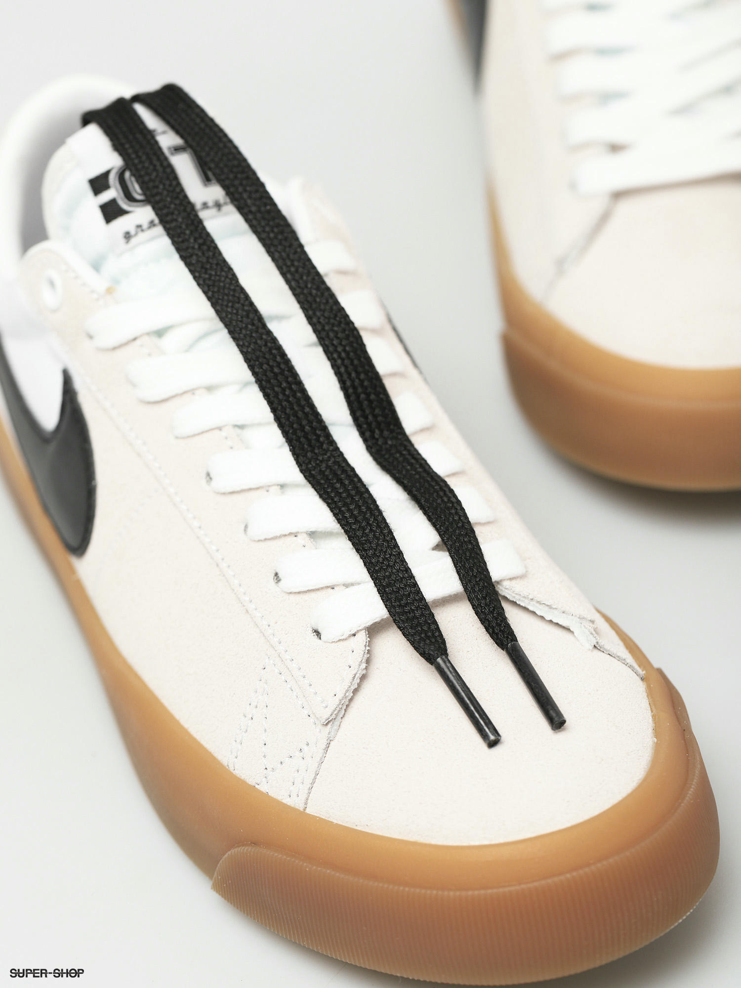 Nike SB Zoom Blazer Low Pro Gt Shoes (white/black white white)