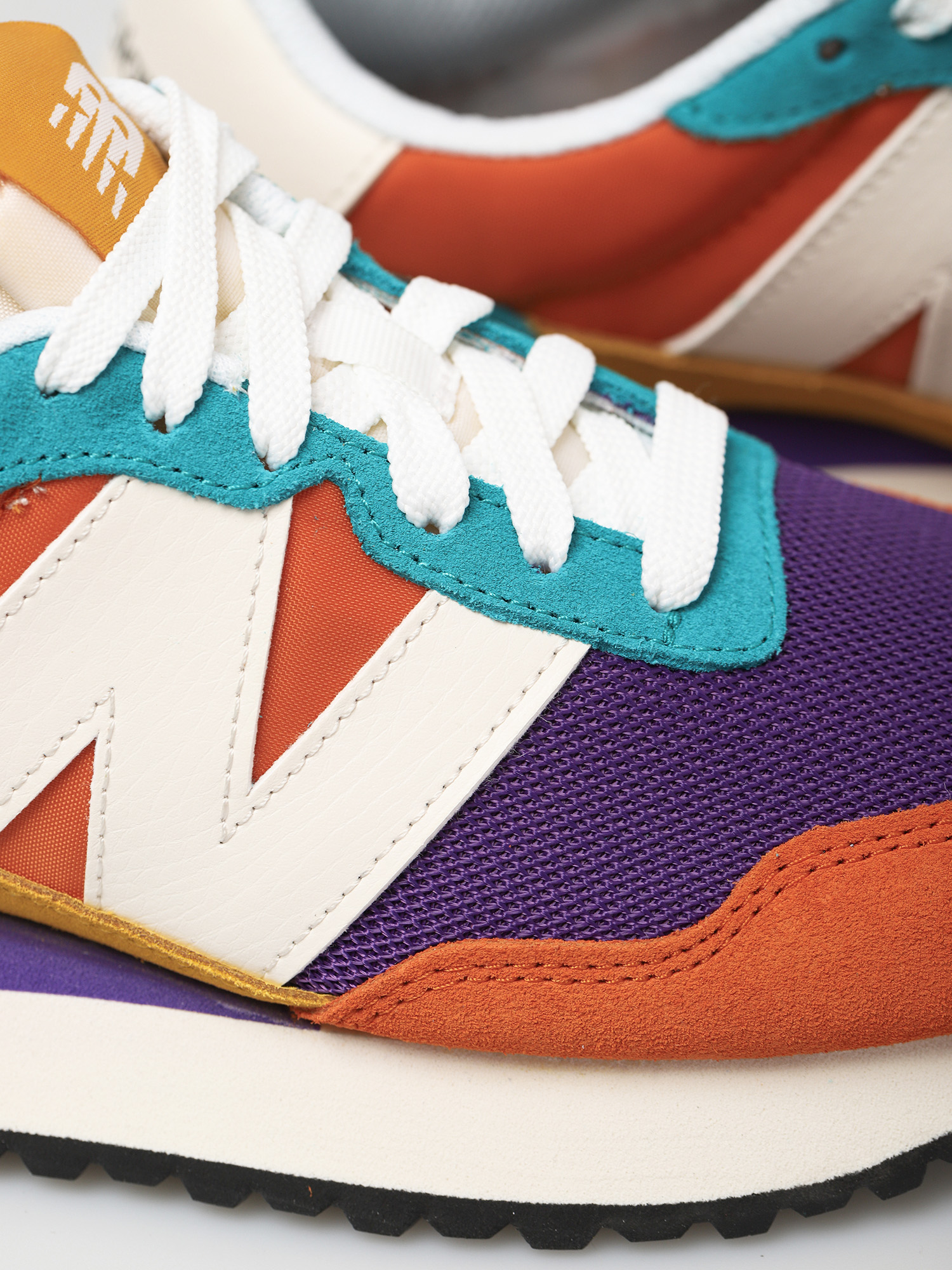 New Balance 237 Shoes Wmn (vintage orange)