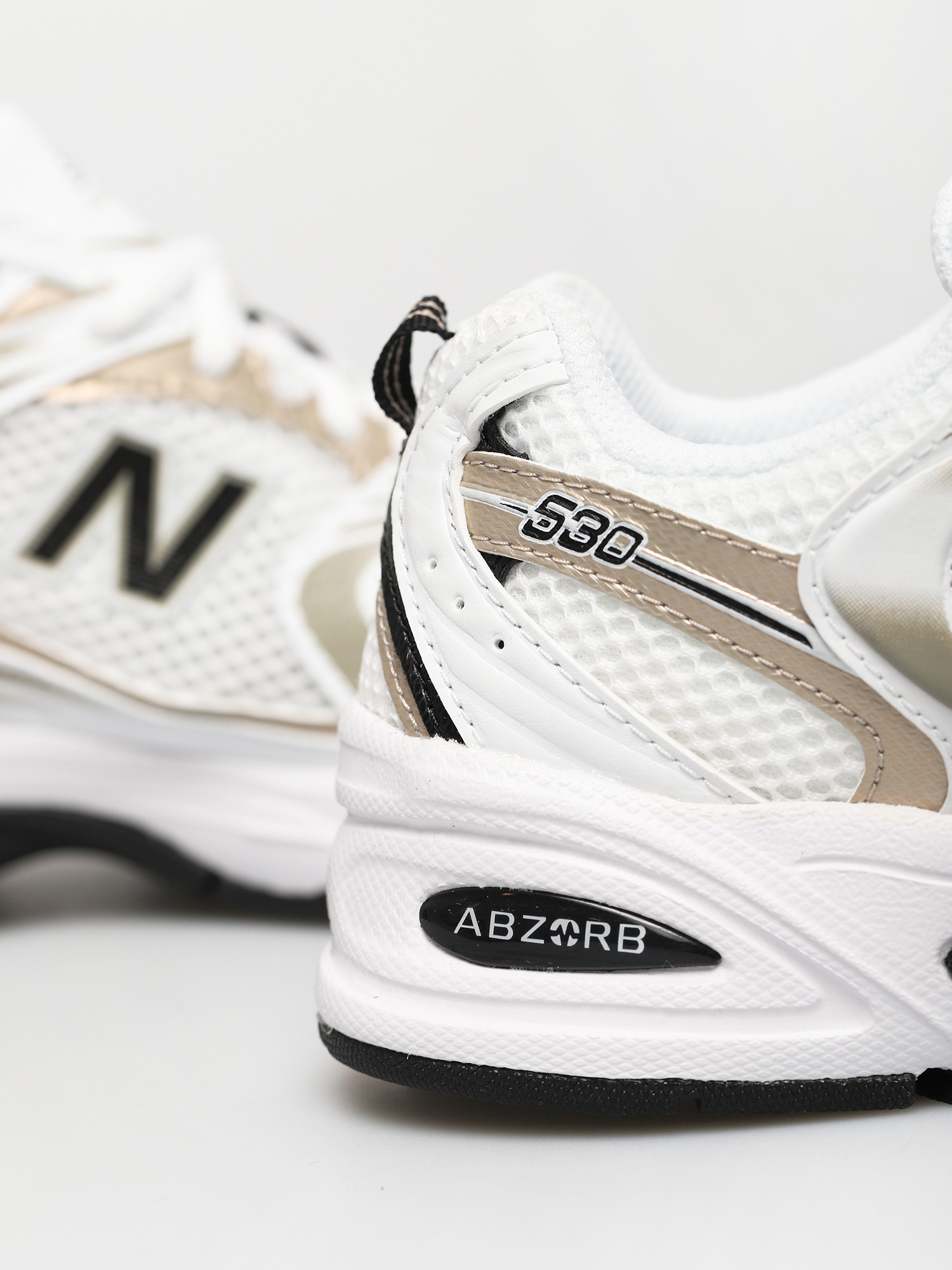 new balance 530 metallic sneakers in wit