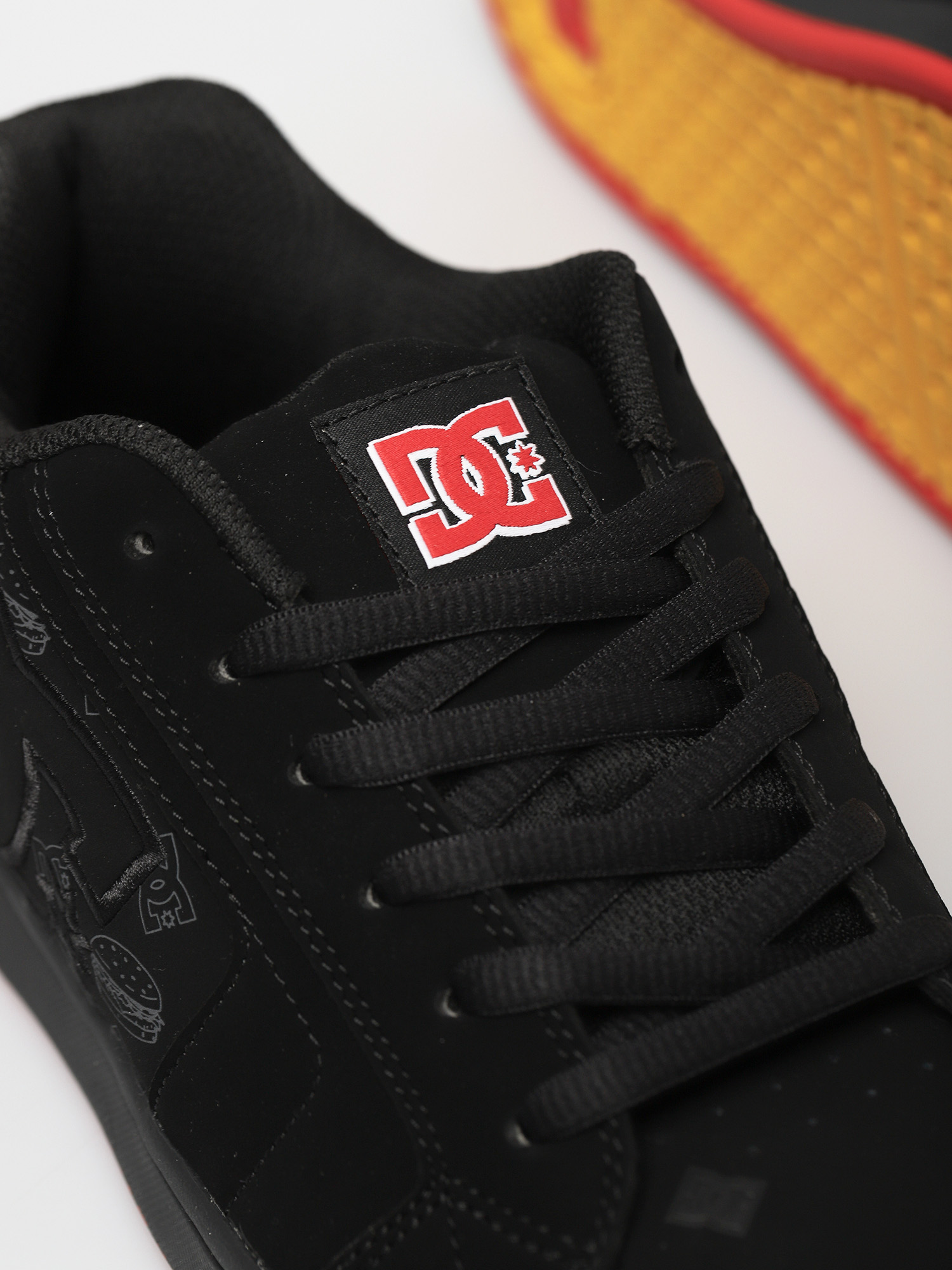 DC X BB Bobs Burgers Net Shoes (black/black/red)