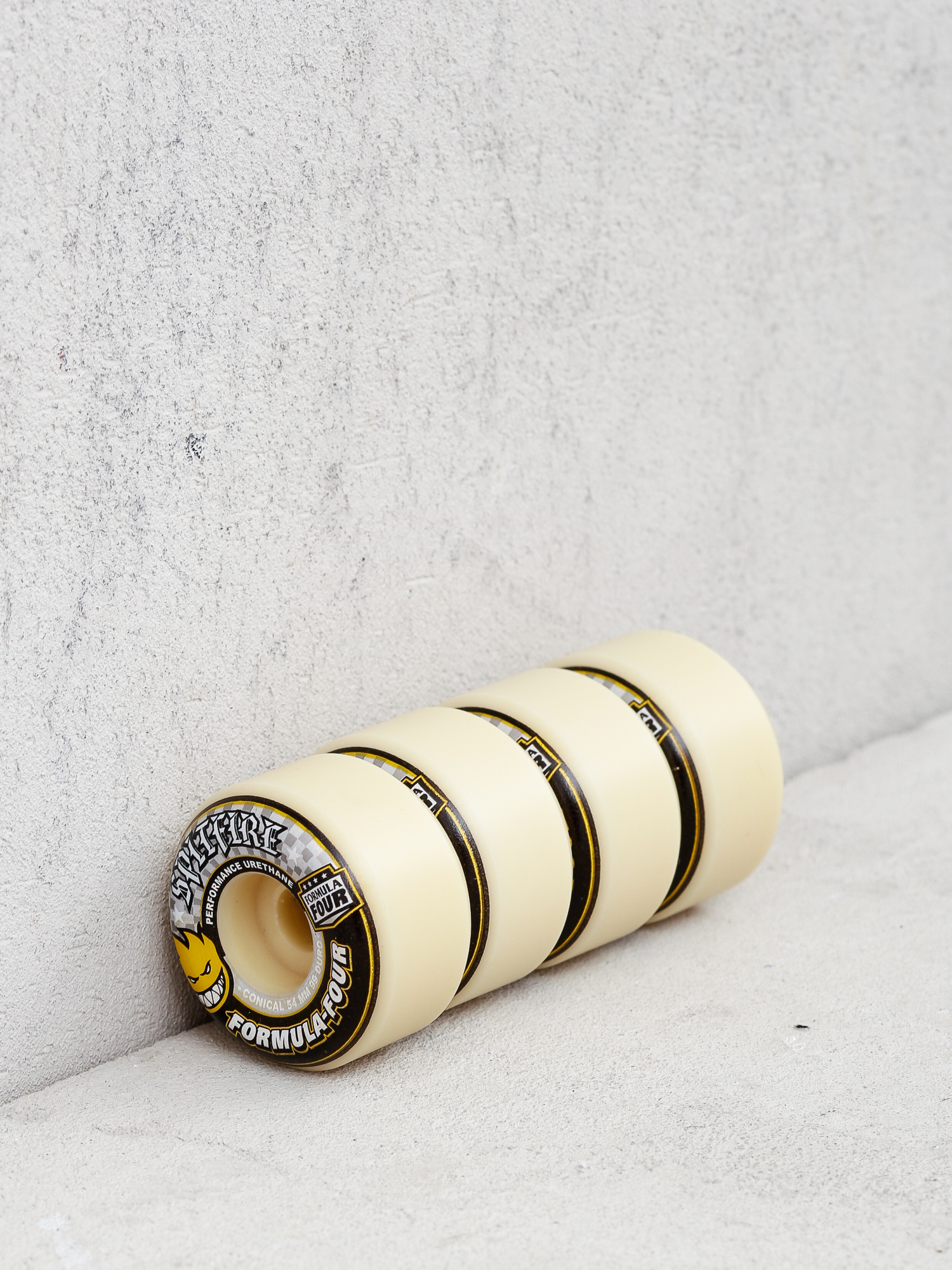 Spitfire F4 99D Conical Rollen (white/silver)