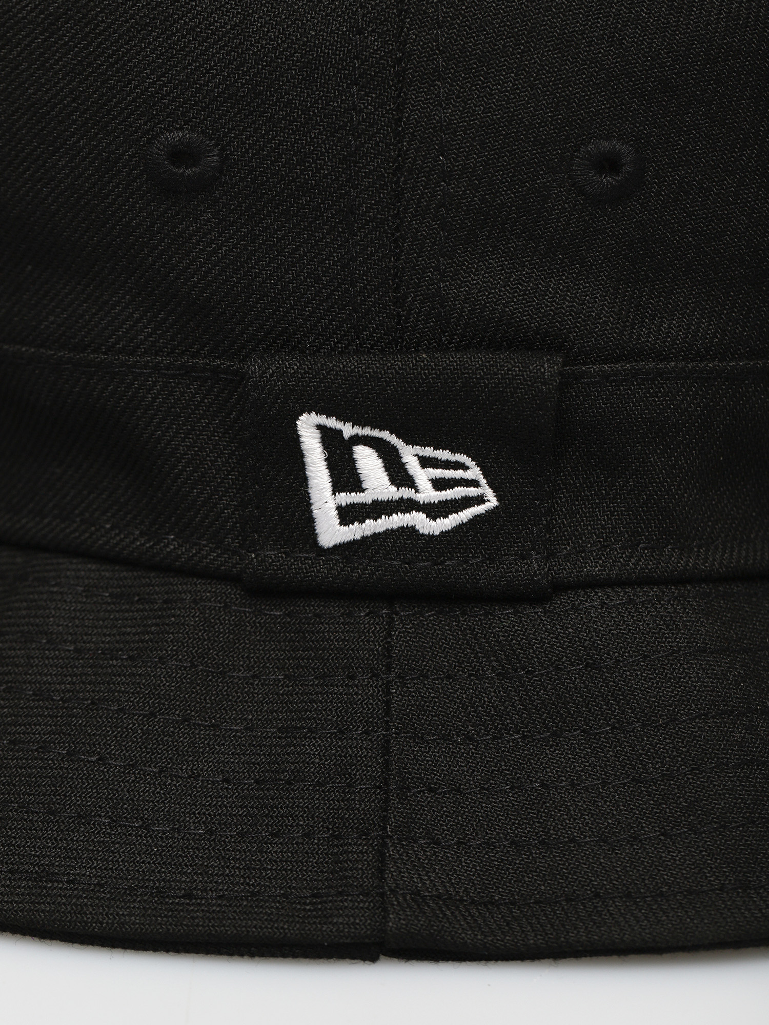 New Era Essential Hut (black)