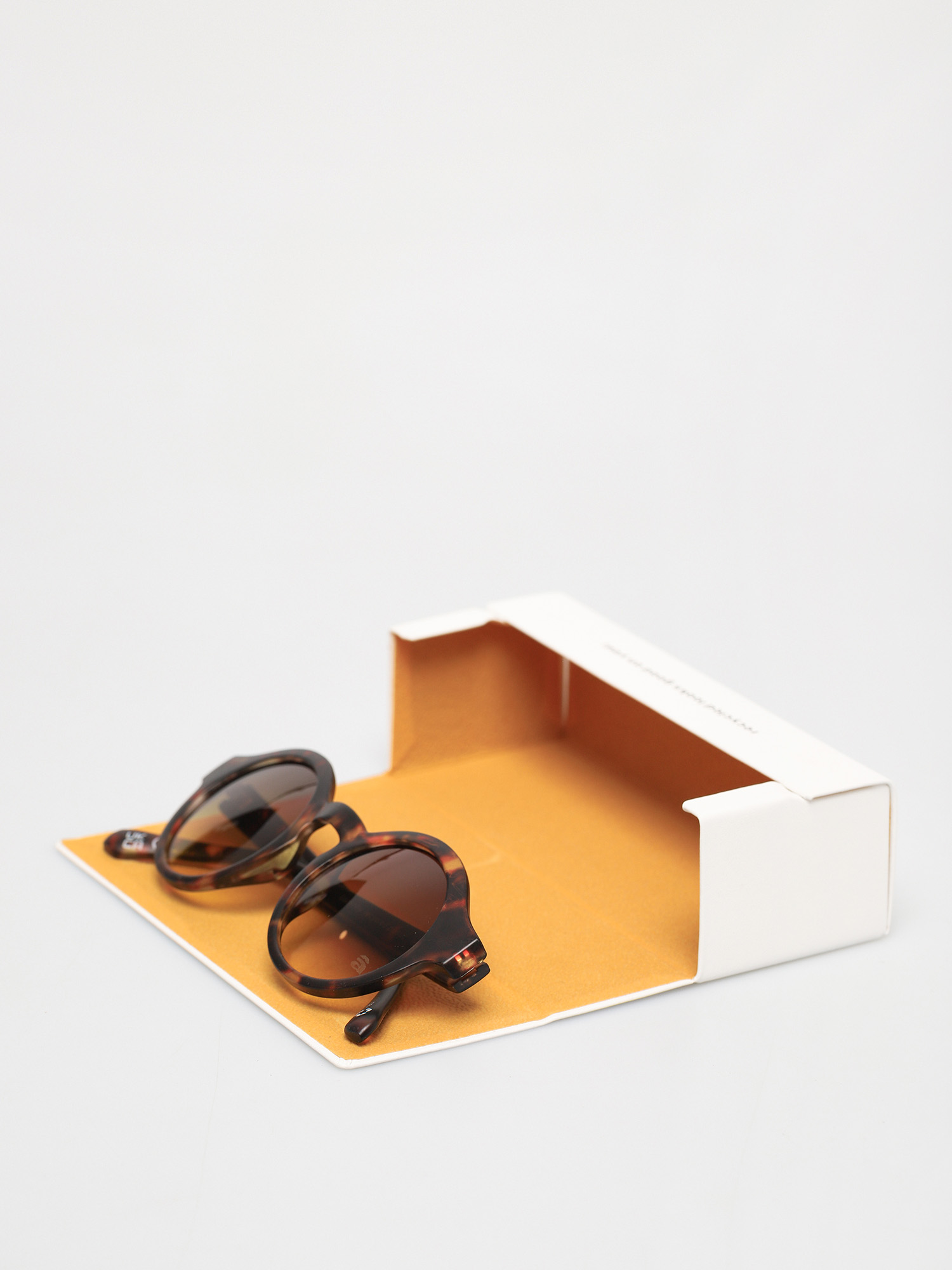 Szade Lazenby Sunglasses (spiced chestnut/unmellow yello)