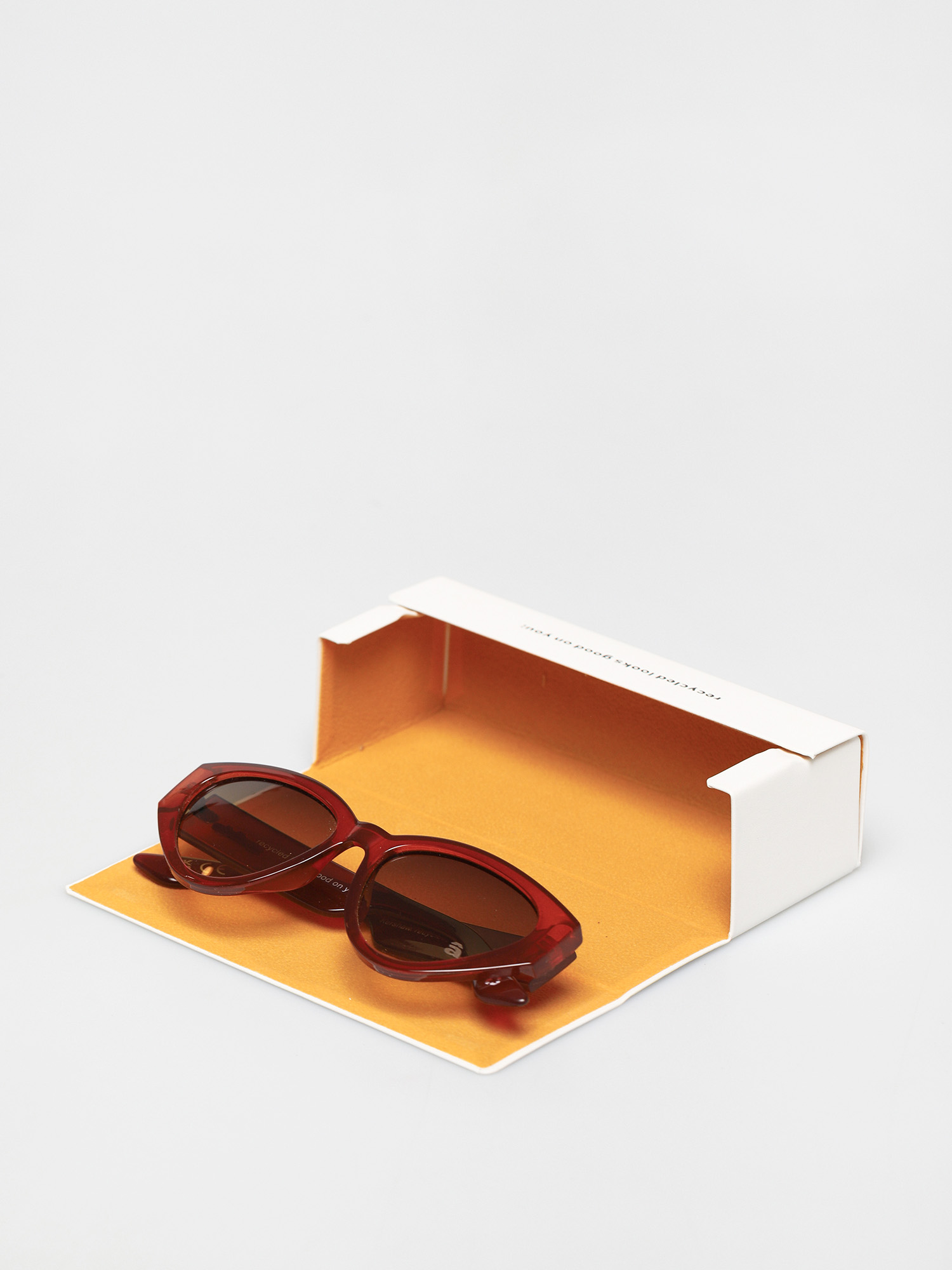 Szade Kershaw Sunglasses (blood plum/unmellow yellow)