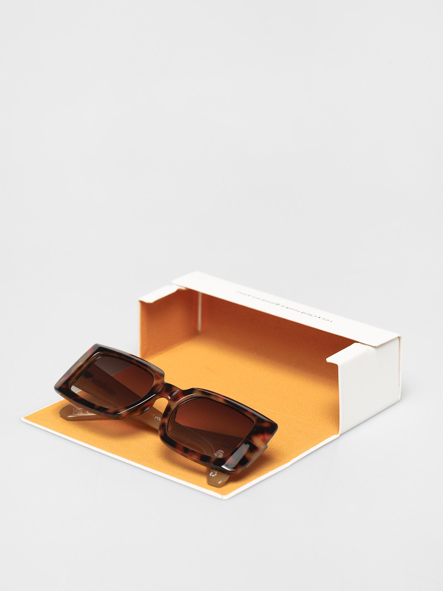 Szade Dart Sunglasses (pinta tort/ecru/hust brwn)