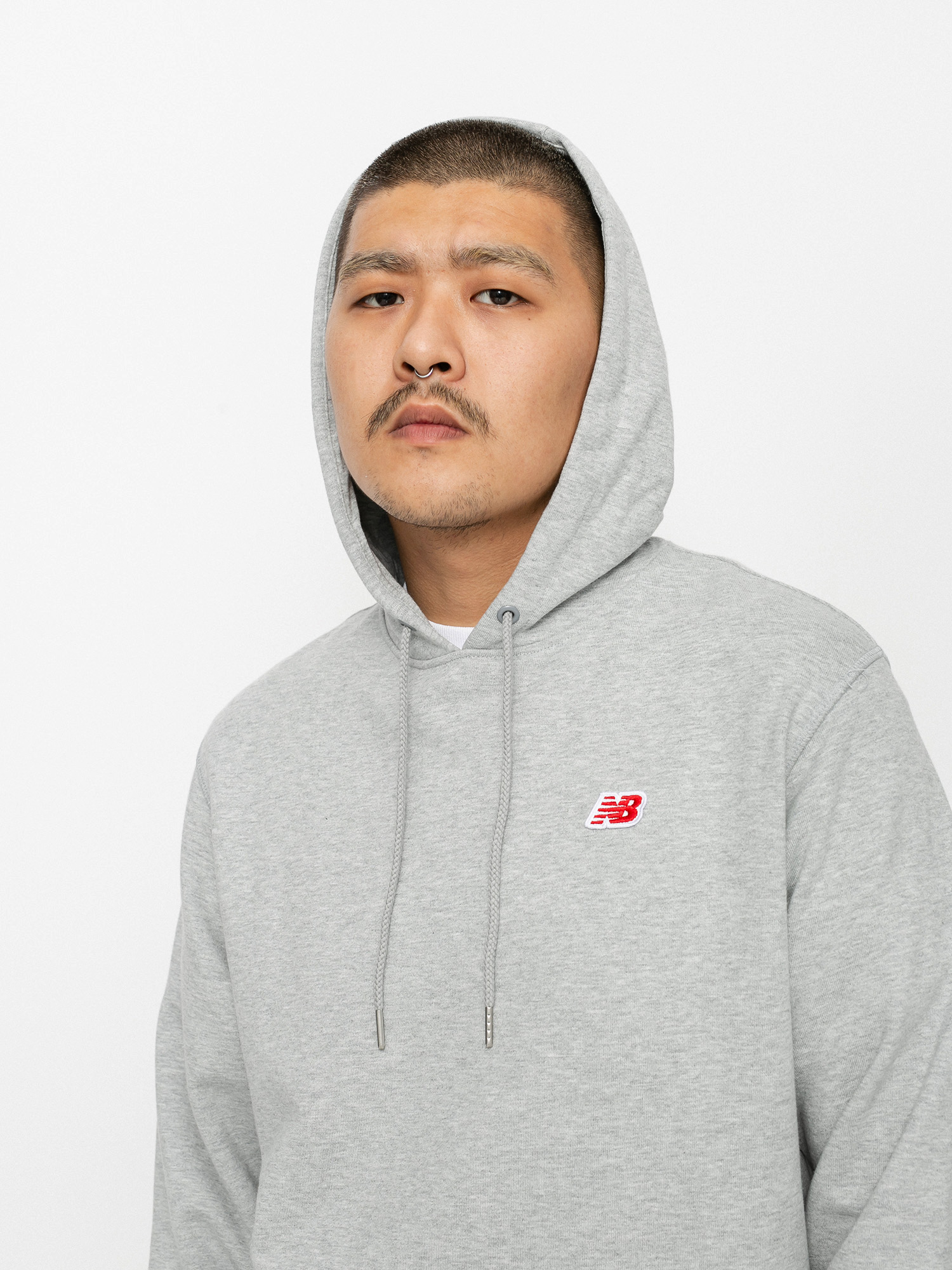 new balance small logo hoodie