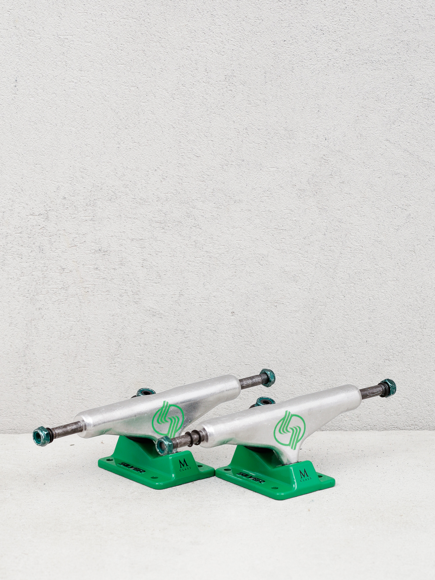 Silver M Class Hollow Trucks (raw/green)