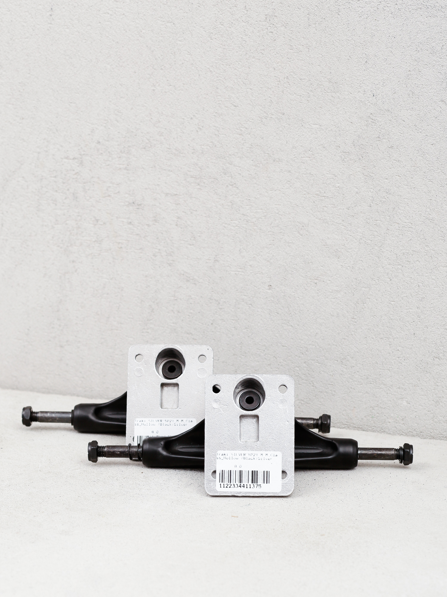 Silver M Class Hollow Trucks (black/silver)