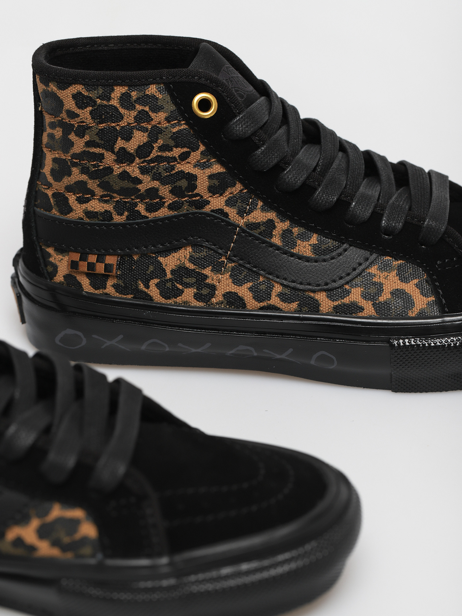 Vans Skate Sk8 Hi Decon Shoes (cher strauberry/cheetah)