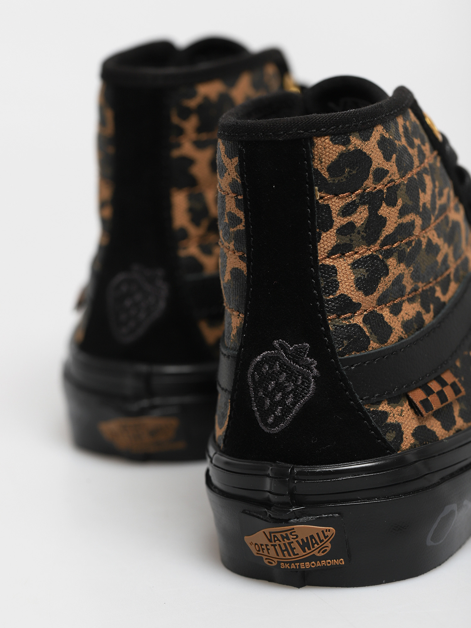 Vans Skate Sk8 Hi Decon Shoes (cher strauberry/cheetah)