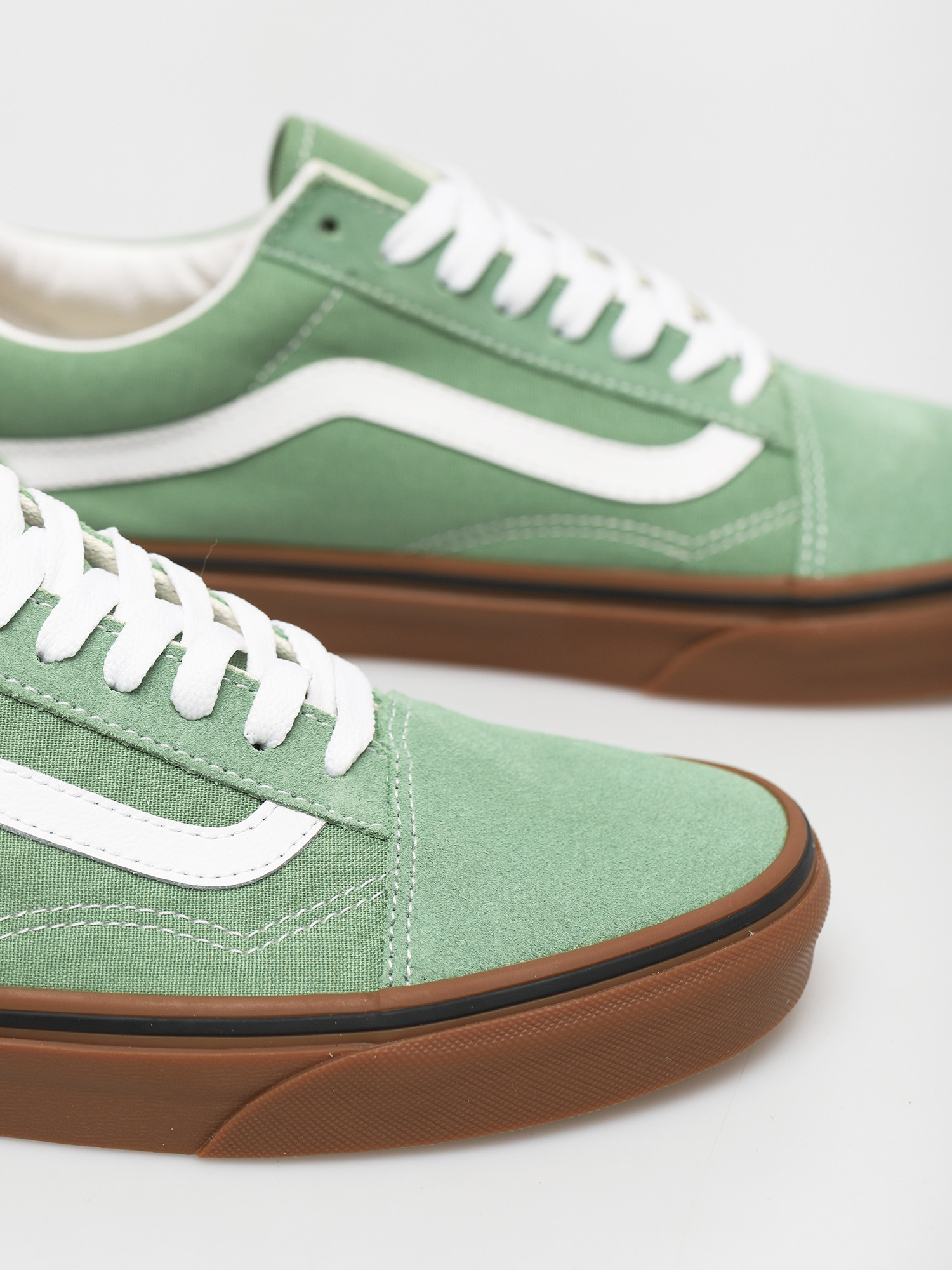 vans old skool gum white