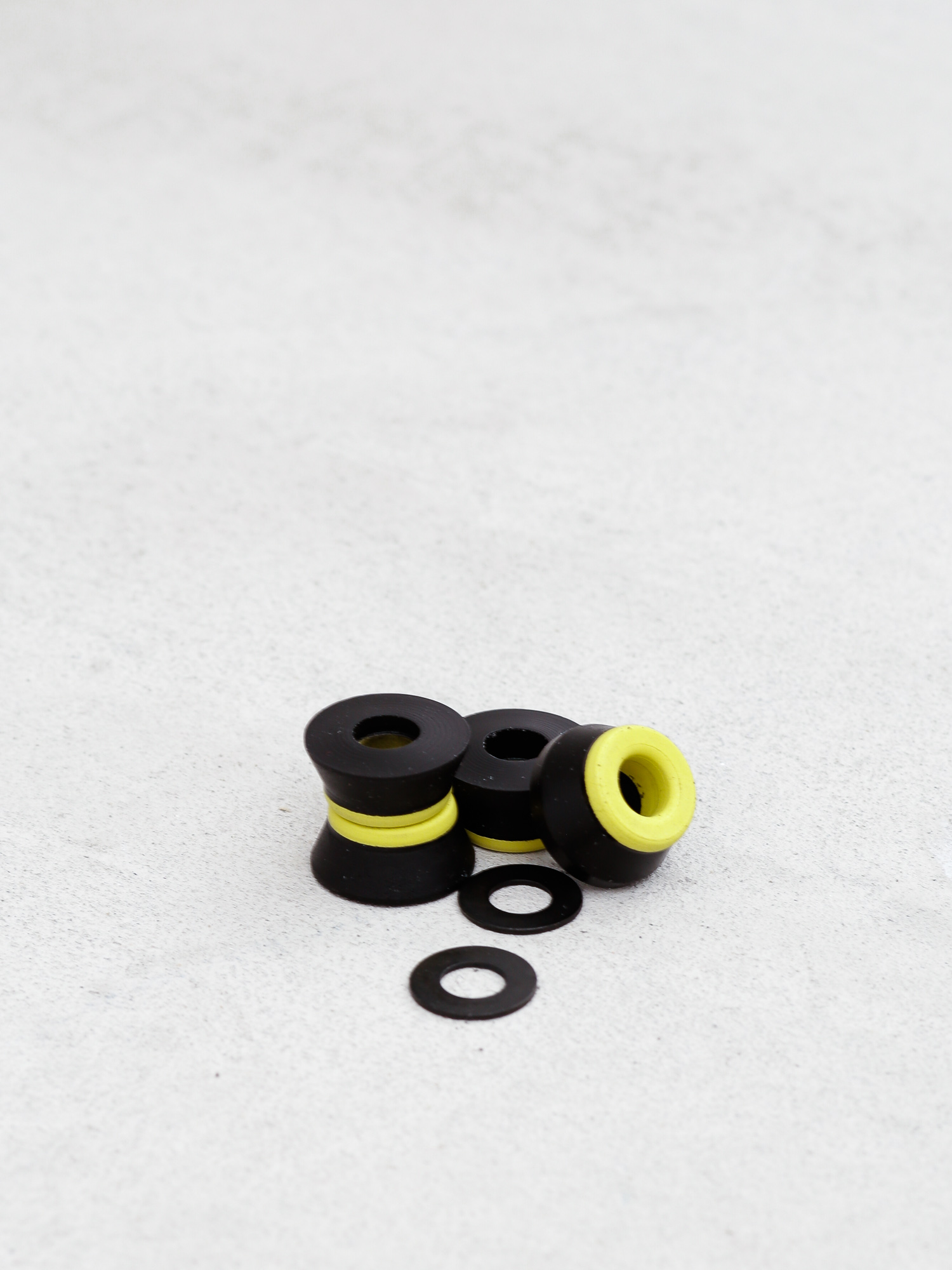 Bones Hardcore Bushings Medium Bushings (yellow/black)