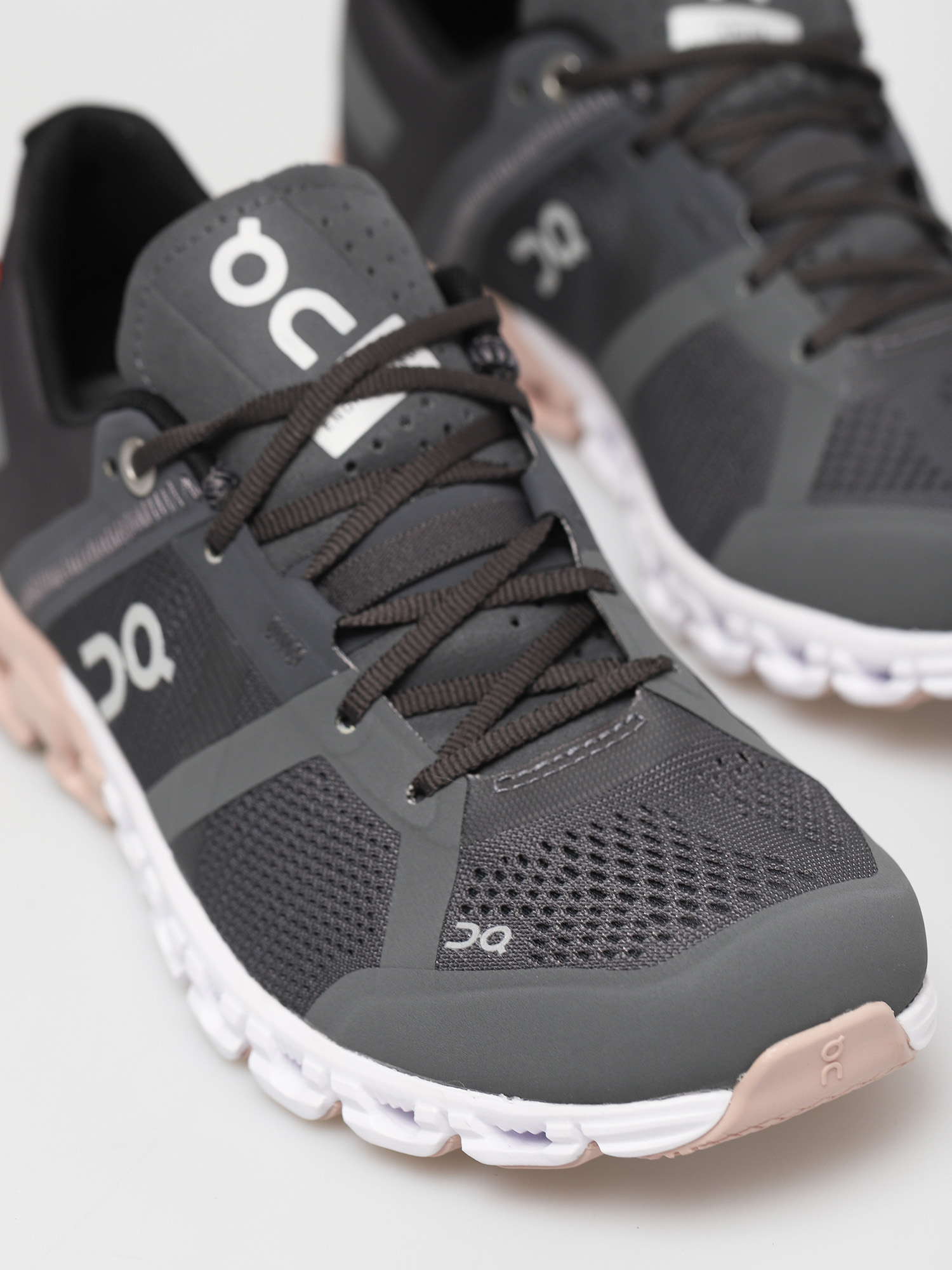 On Running Cloudflow Shoes Wmn (rock/rose)