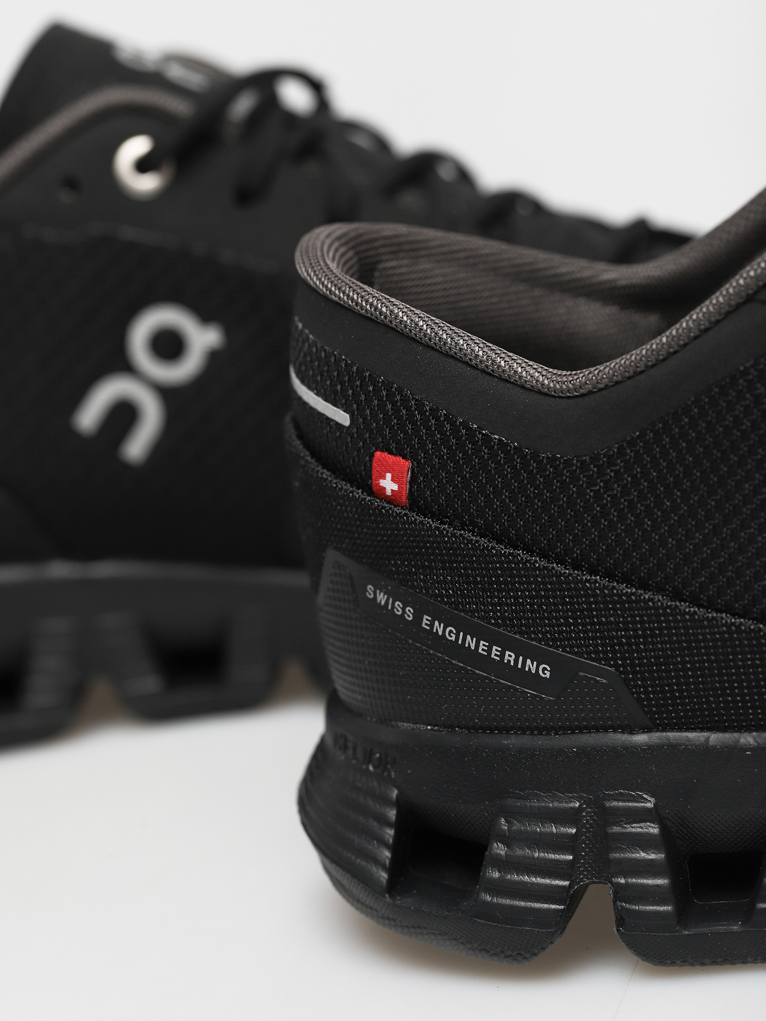 On Running Cloud X Schuhe (black/asphalt)