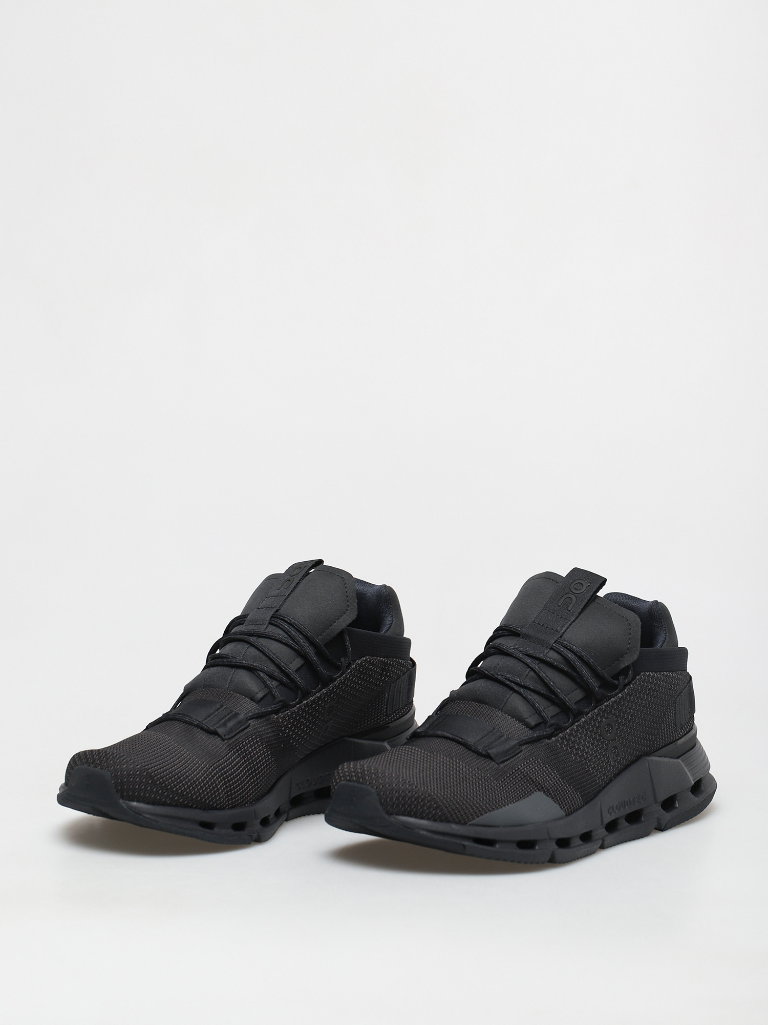 On Running Cloudnova Shoes (black/eclipse)