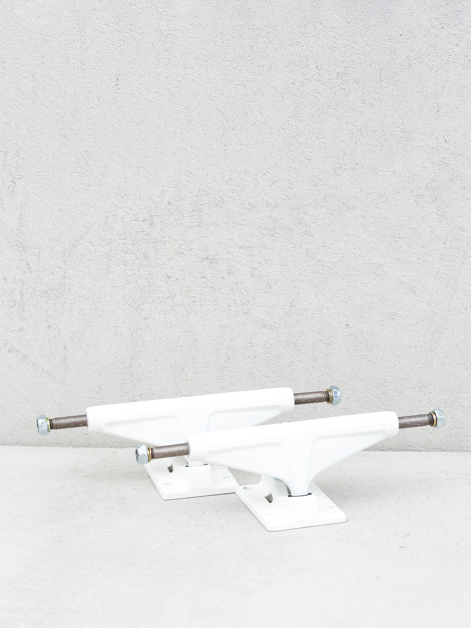 Venture Tm Whitelighting II Trucks (white)
