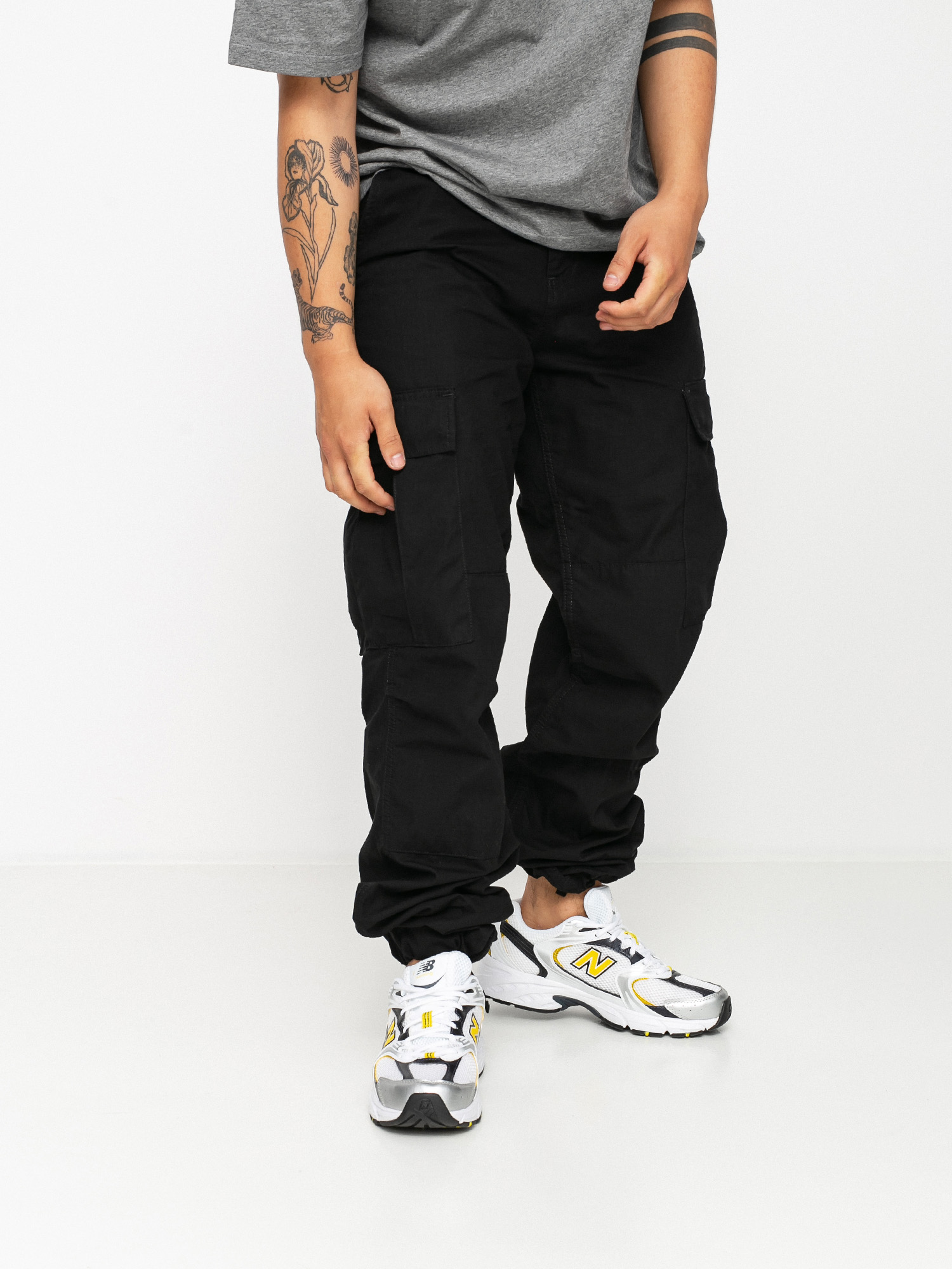 Carhartt WIP Regular Cargo Pants (black)