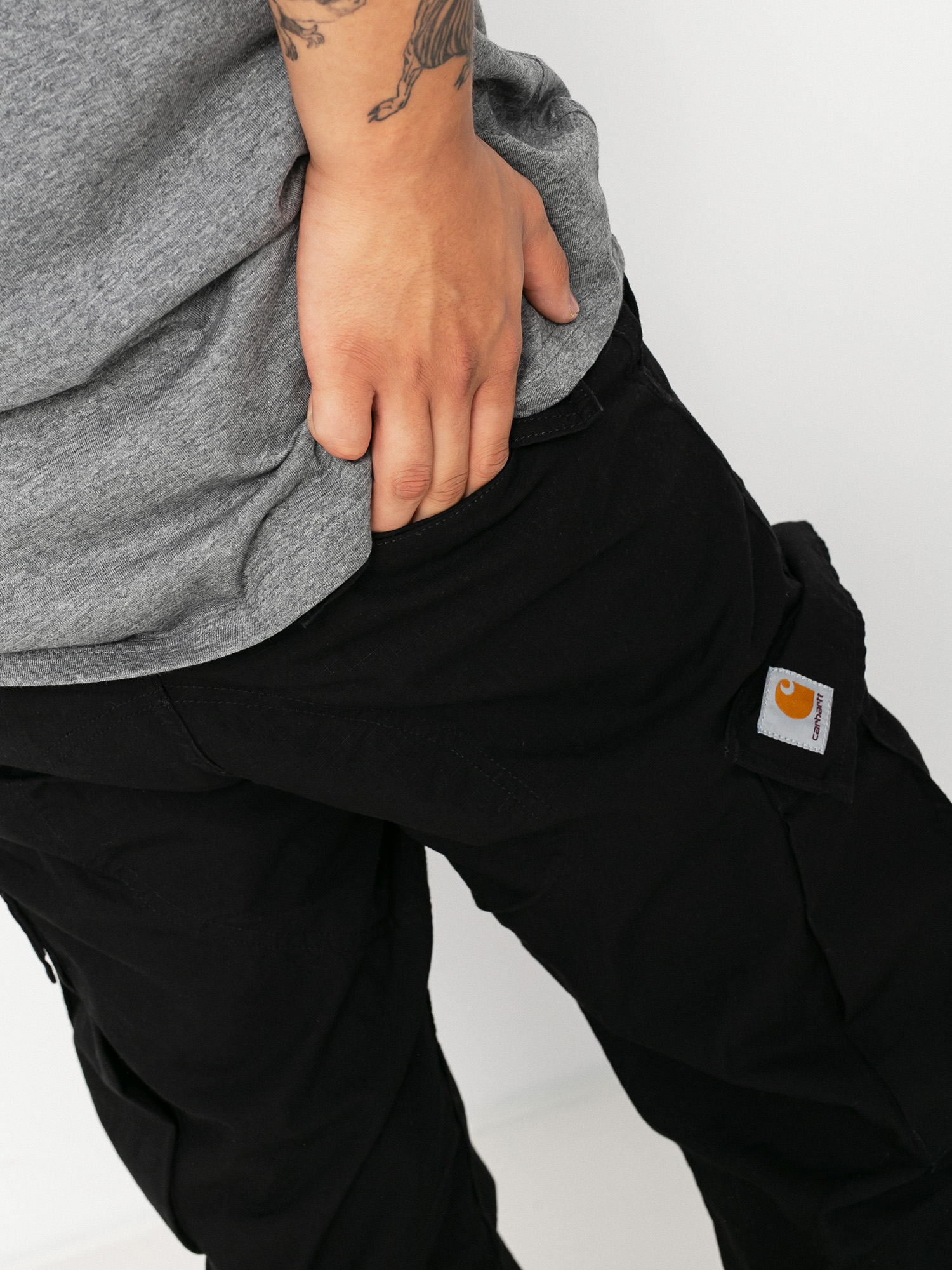 Carhartt WIP Regular Cargo Pants (black)