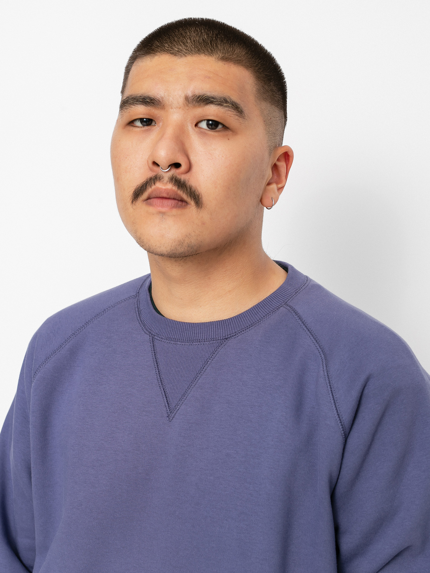 Carhartt WIP Chase Sweatshirt (cold viola/gold)