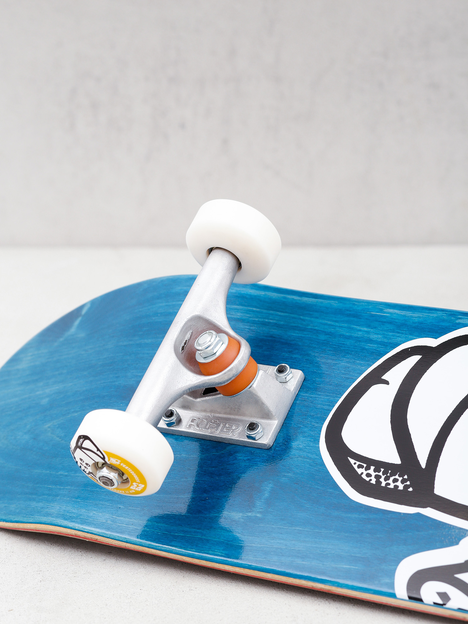 Mob Skateboards Skull Skateboard (teal)