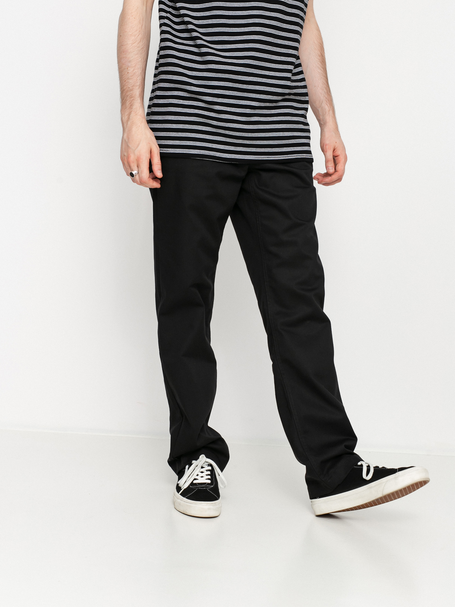 Vans Authentic Chino Relaxed Pants (black)