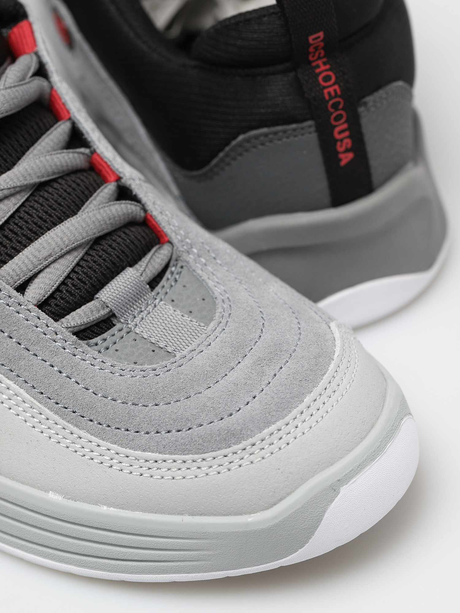 DC Williams Slim Shoes (grey/black/red)