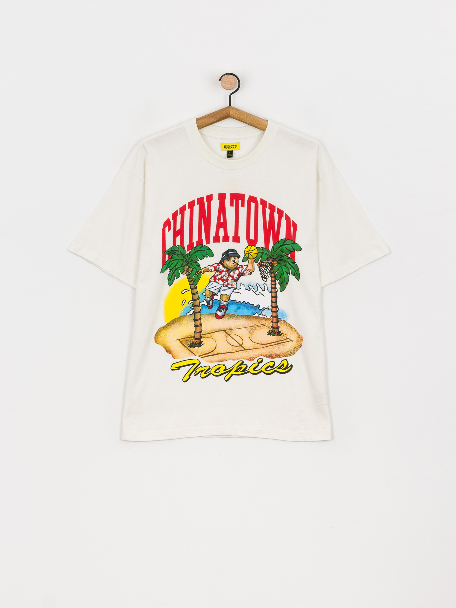 Chinatown Market Dunking Bear By The Water T-shirt (cream)