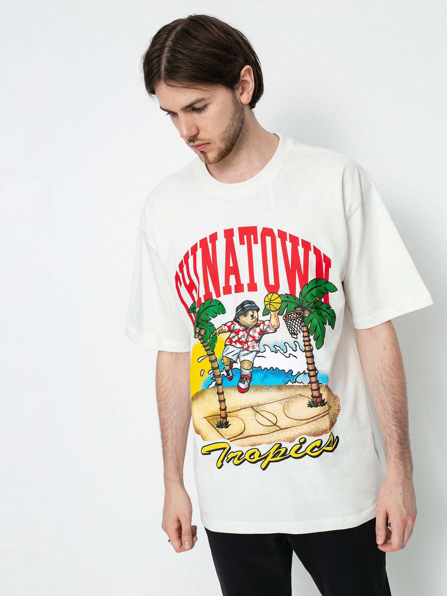 Chinatown Market Dunking Bear By The Water T-shirt (cream)