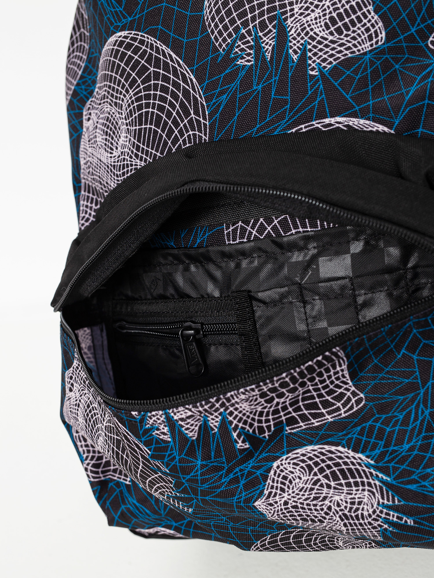 Vans Old Skool IIII Backpack (wireframe skull)