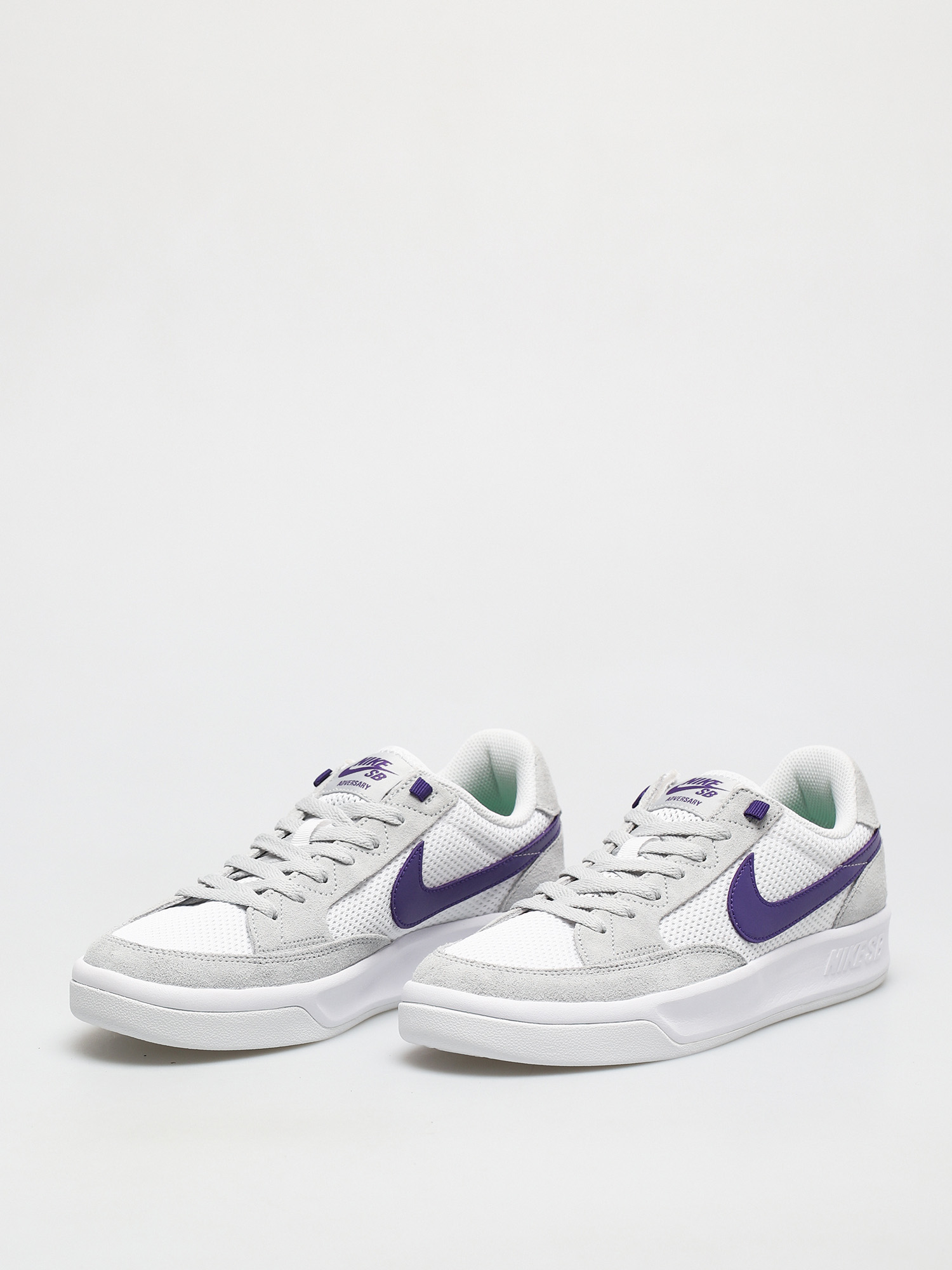 nike sb adversary summit white & blue skate shoes
