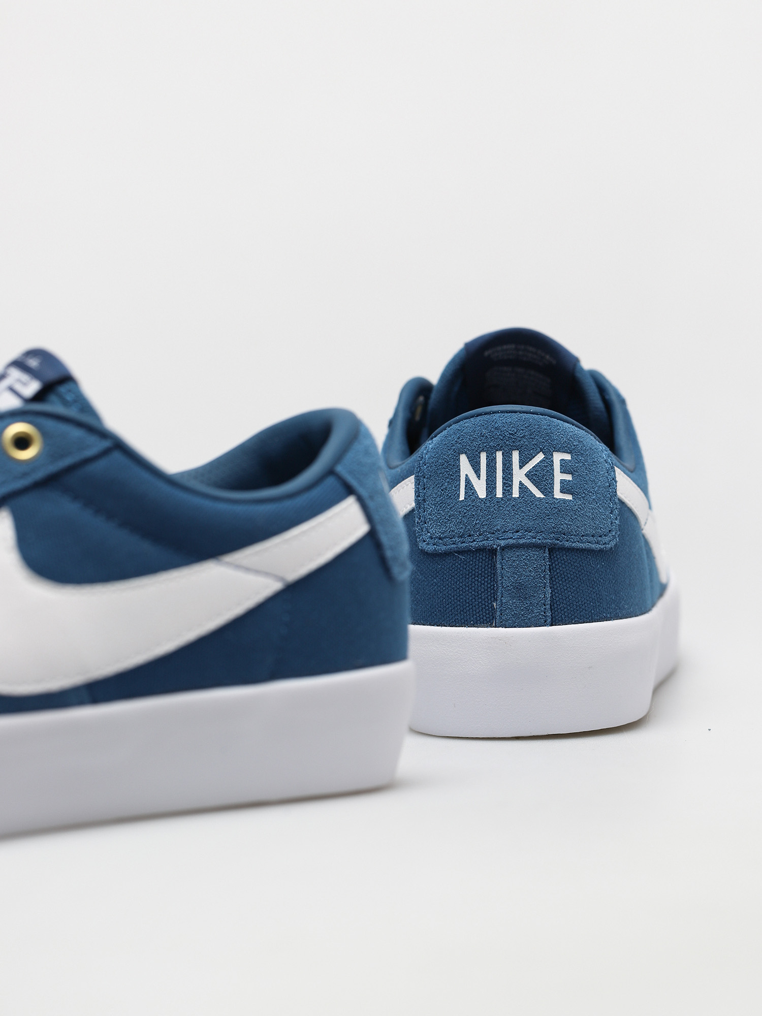 Nike SB Zoom Blazer Low Pro GT Shoes (court blue/white court blue)