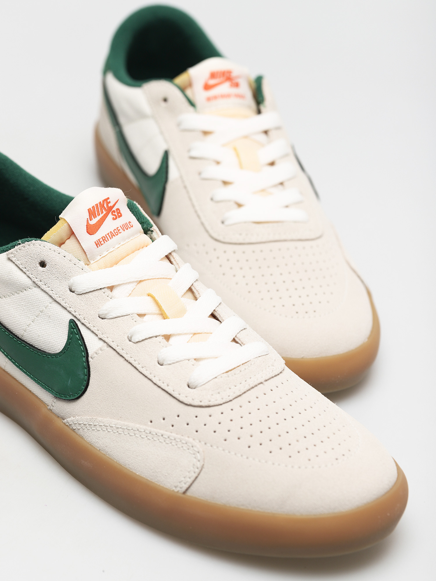 Nike SB Heritage Vulc Schuhe (sail/gorge green sail safety orange)