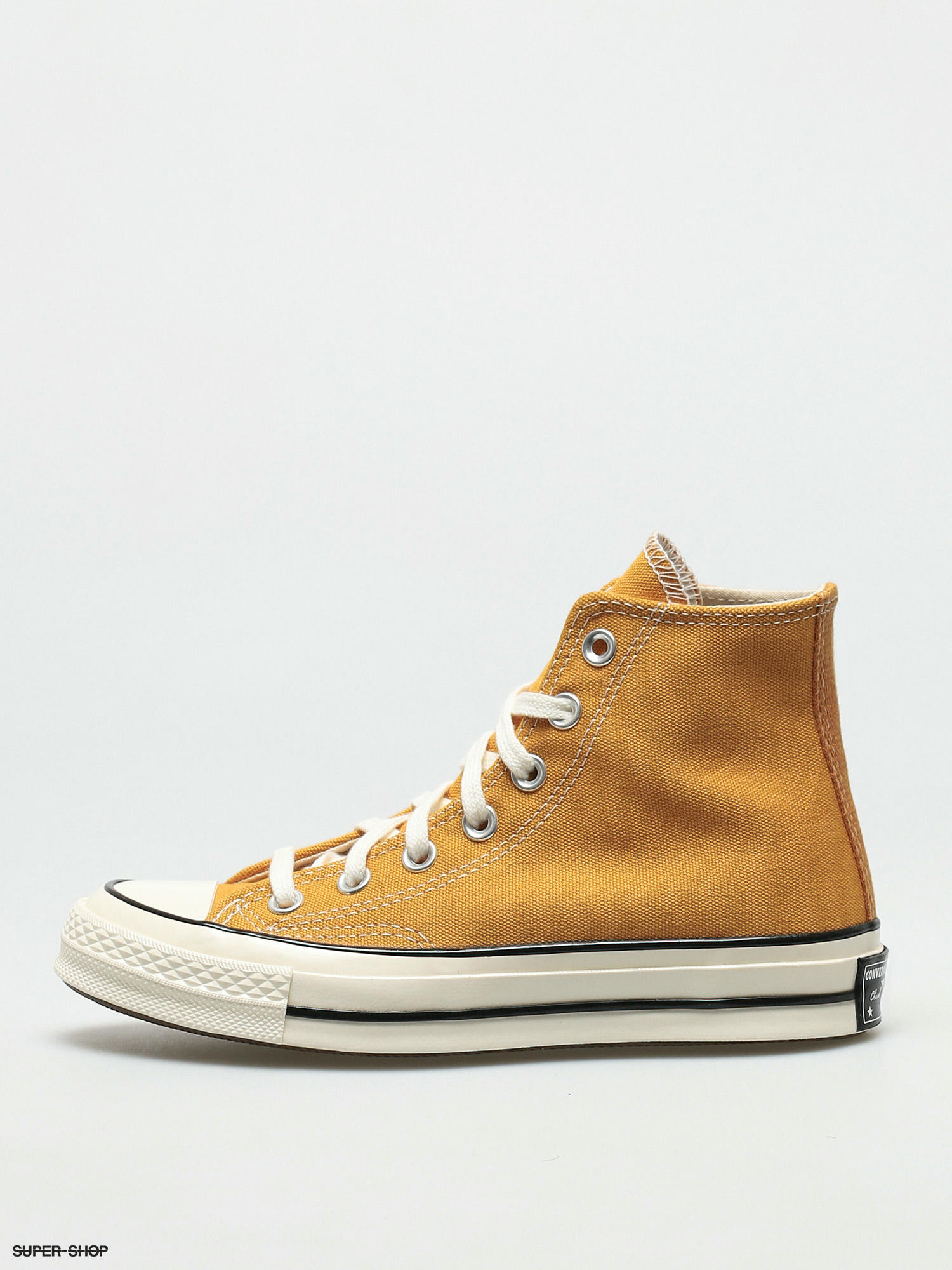 tan chuck 70