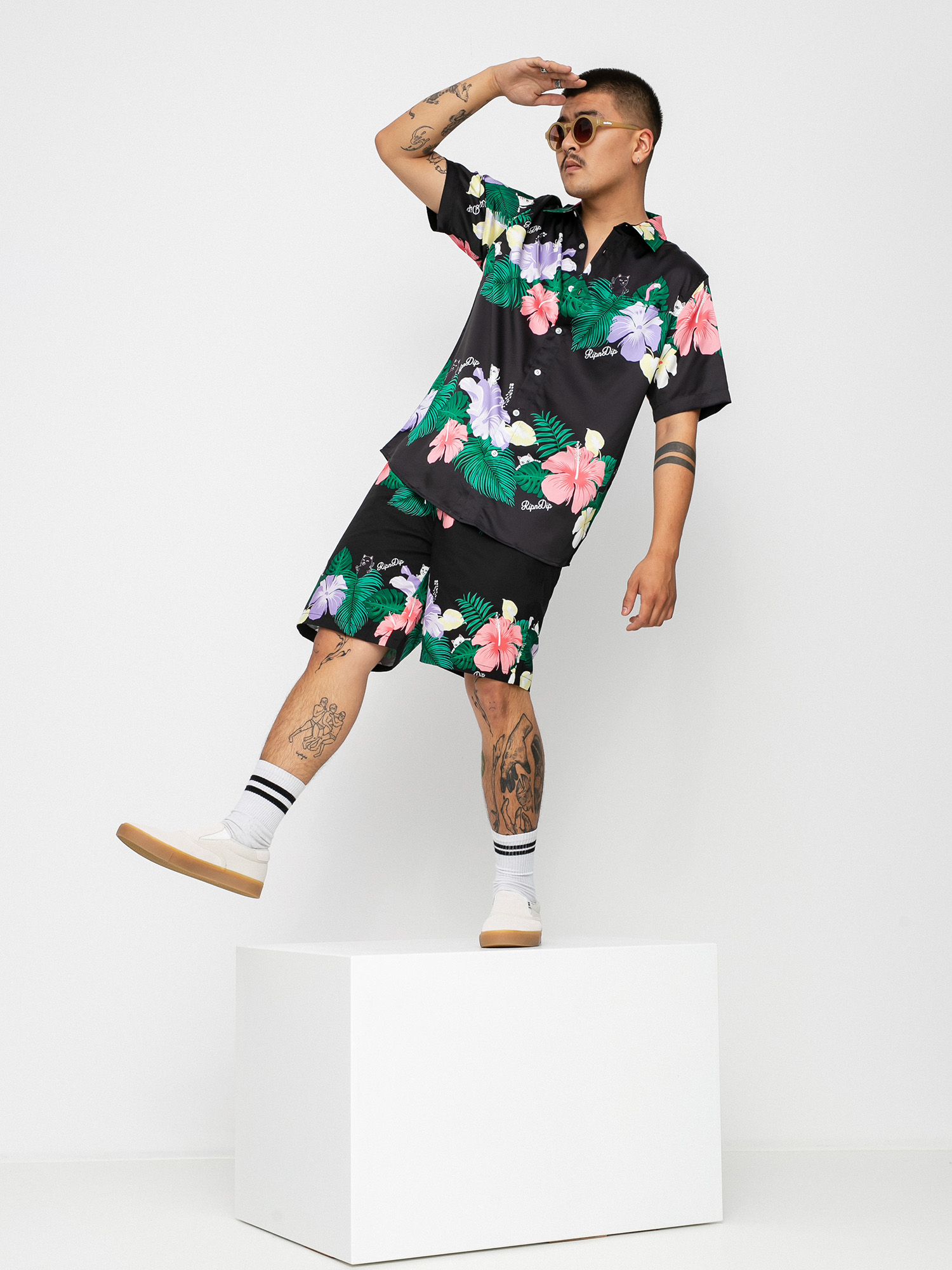 RipNDip Pablo Boardshorts (black)