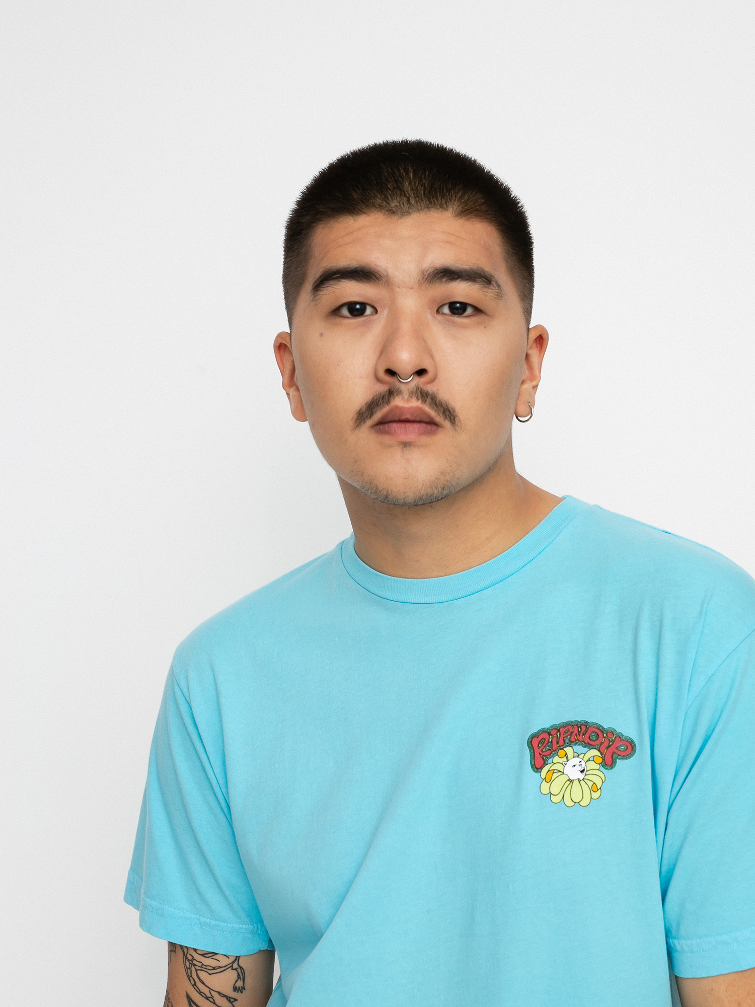 RipNDip Flower Power T-shirt (baby blue)