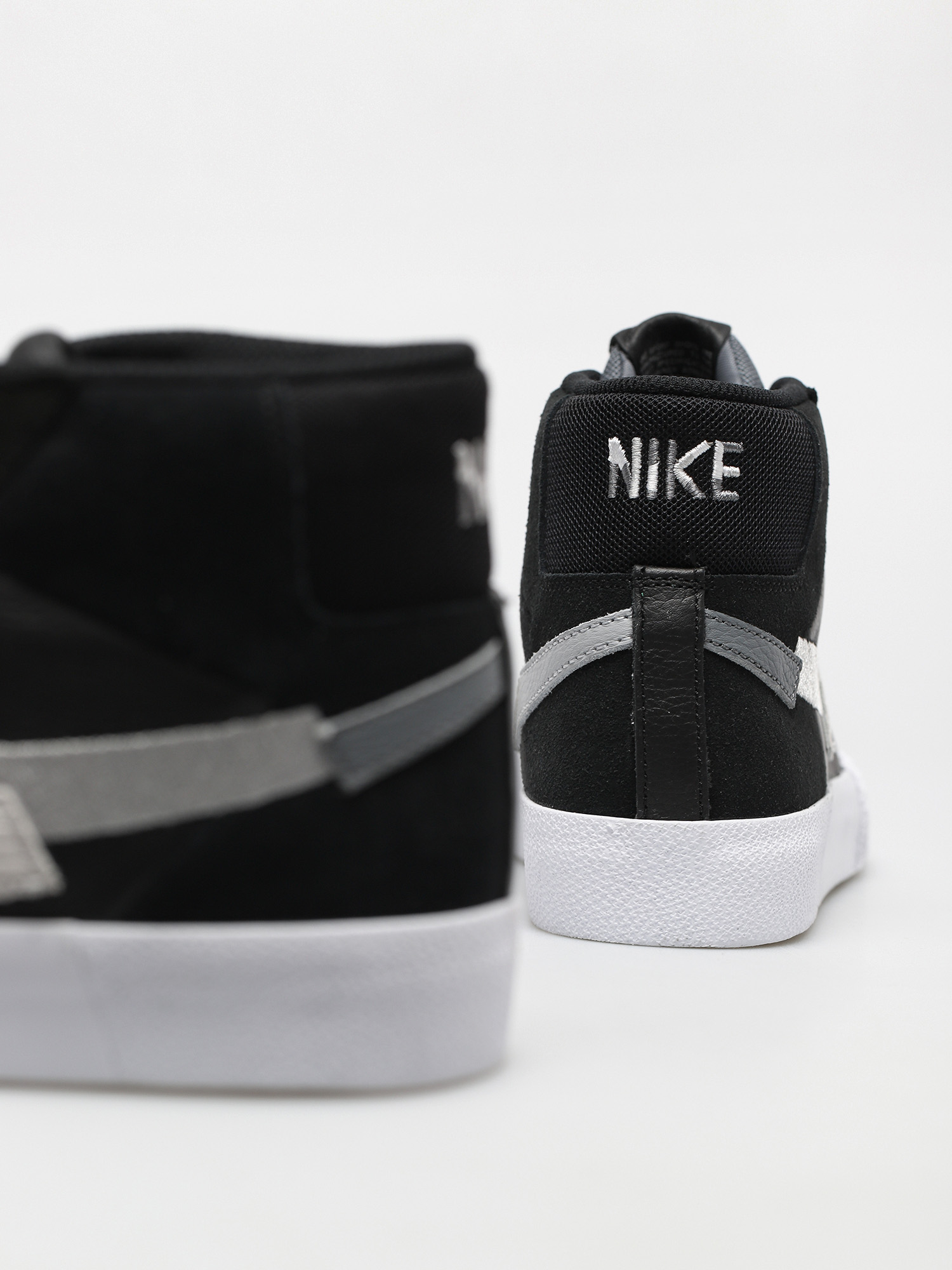 Nike SB Zoom Blazer Mid Premium Shoes (black/white wolf grey cool grey)