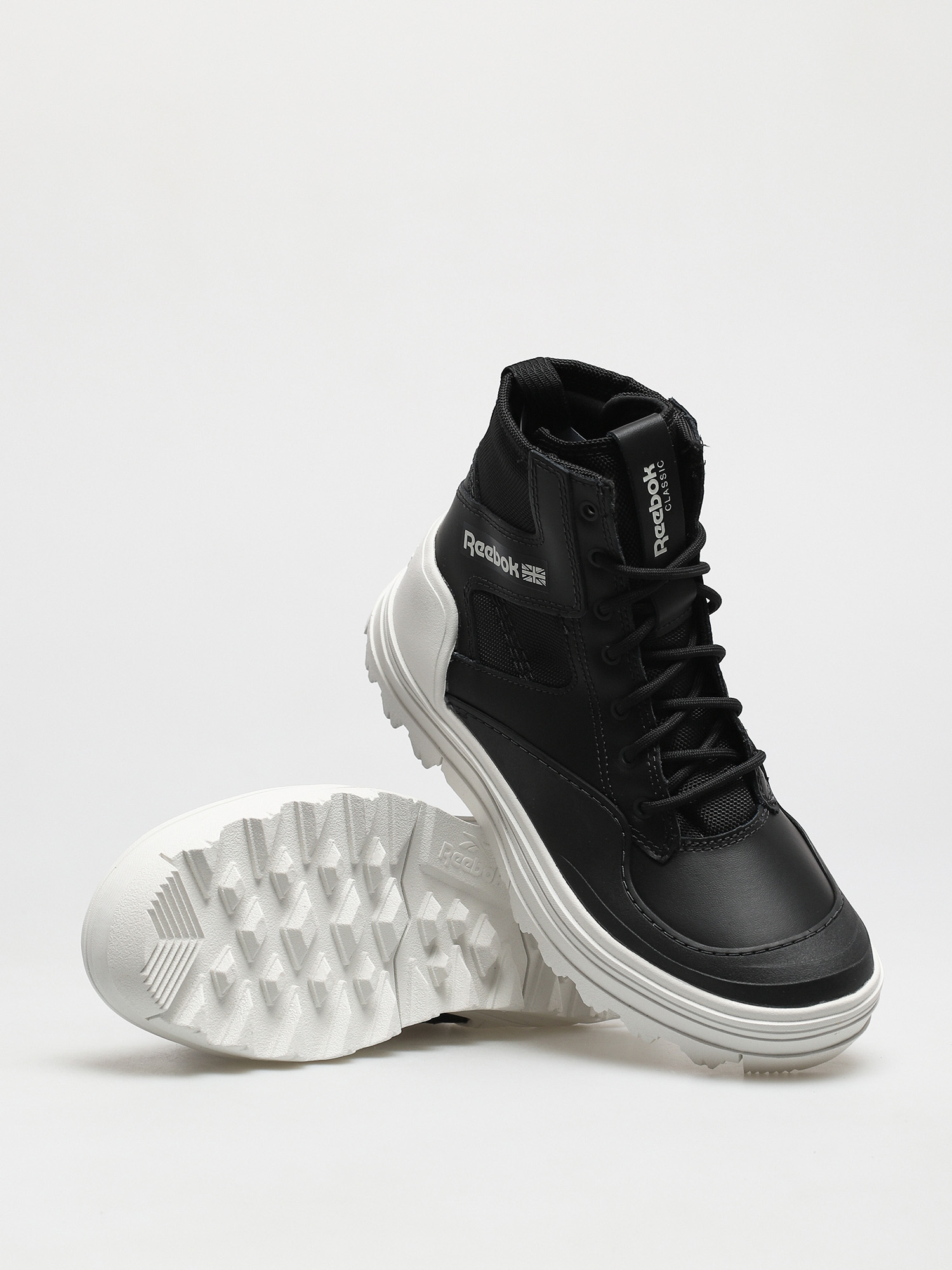 Reebok Club C Cleated Mid Shoes Wmn (nghblk/chalk/ftwwht)