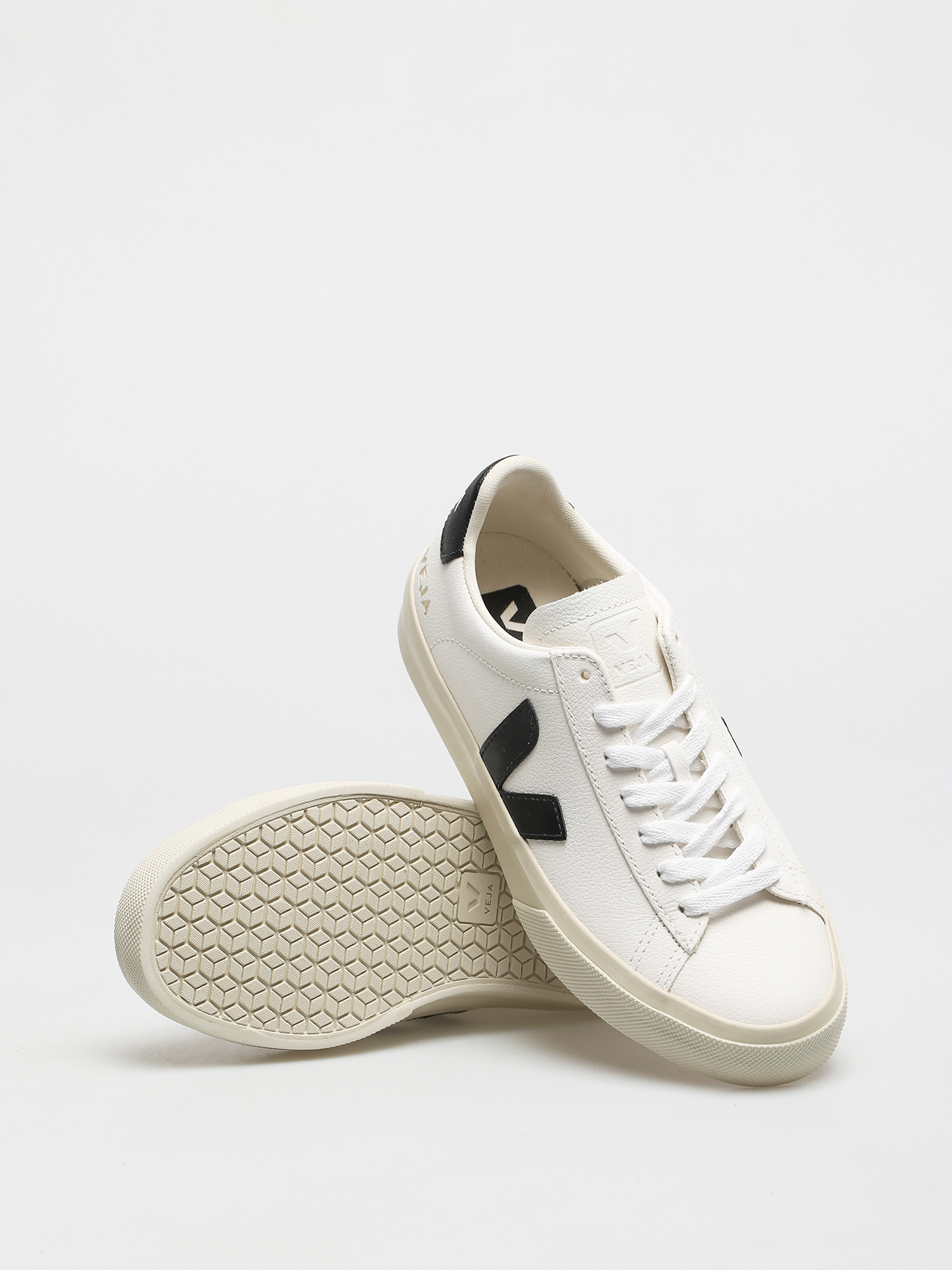 Veja Campo Shoes Wmn (chromefree leather white black)