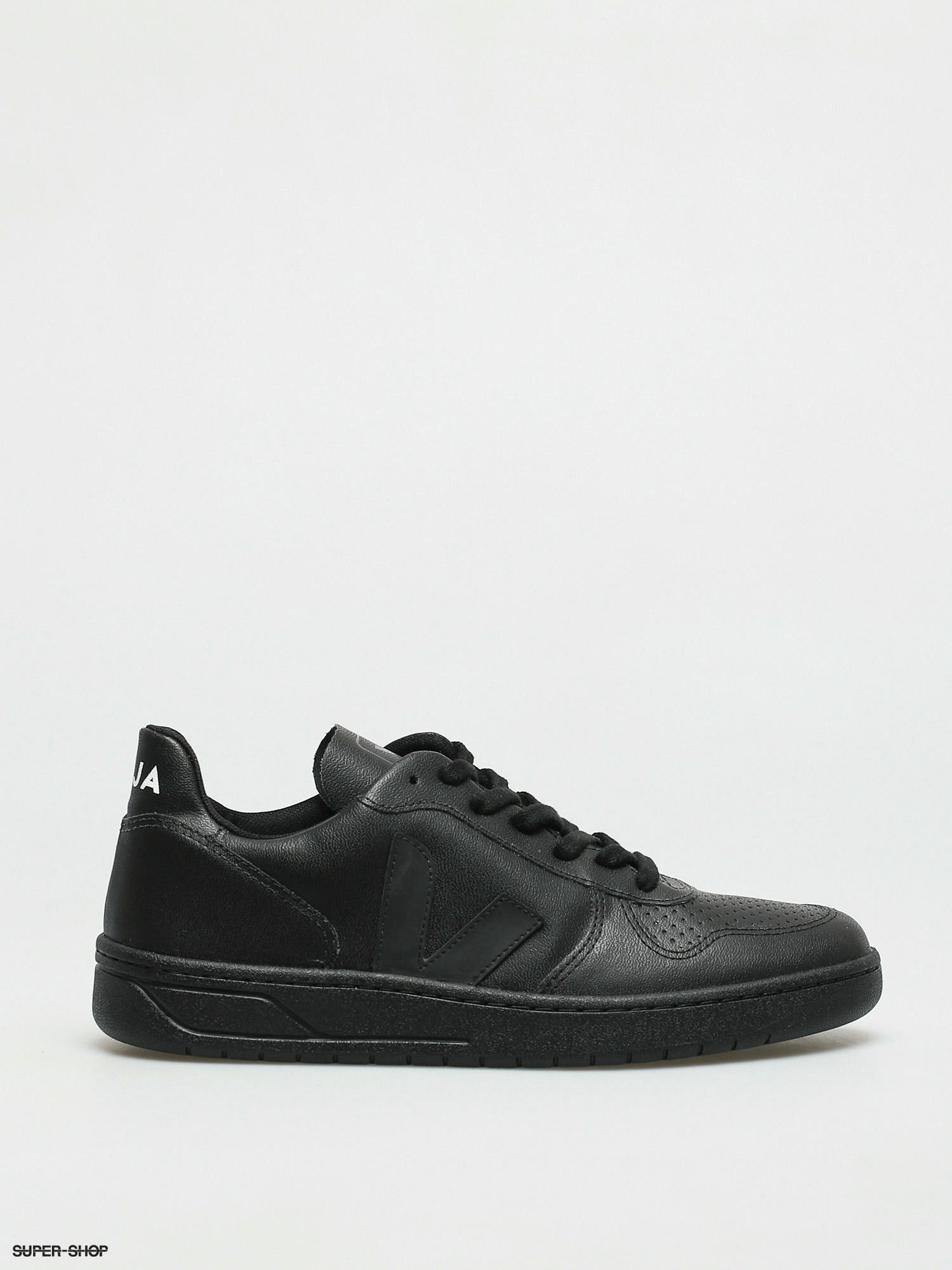 Veja deals black shoes