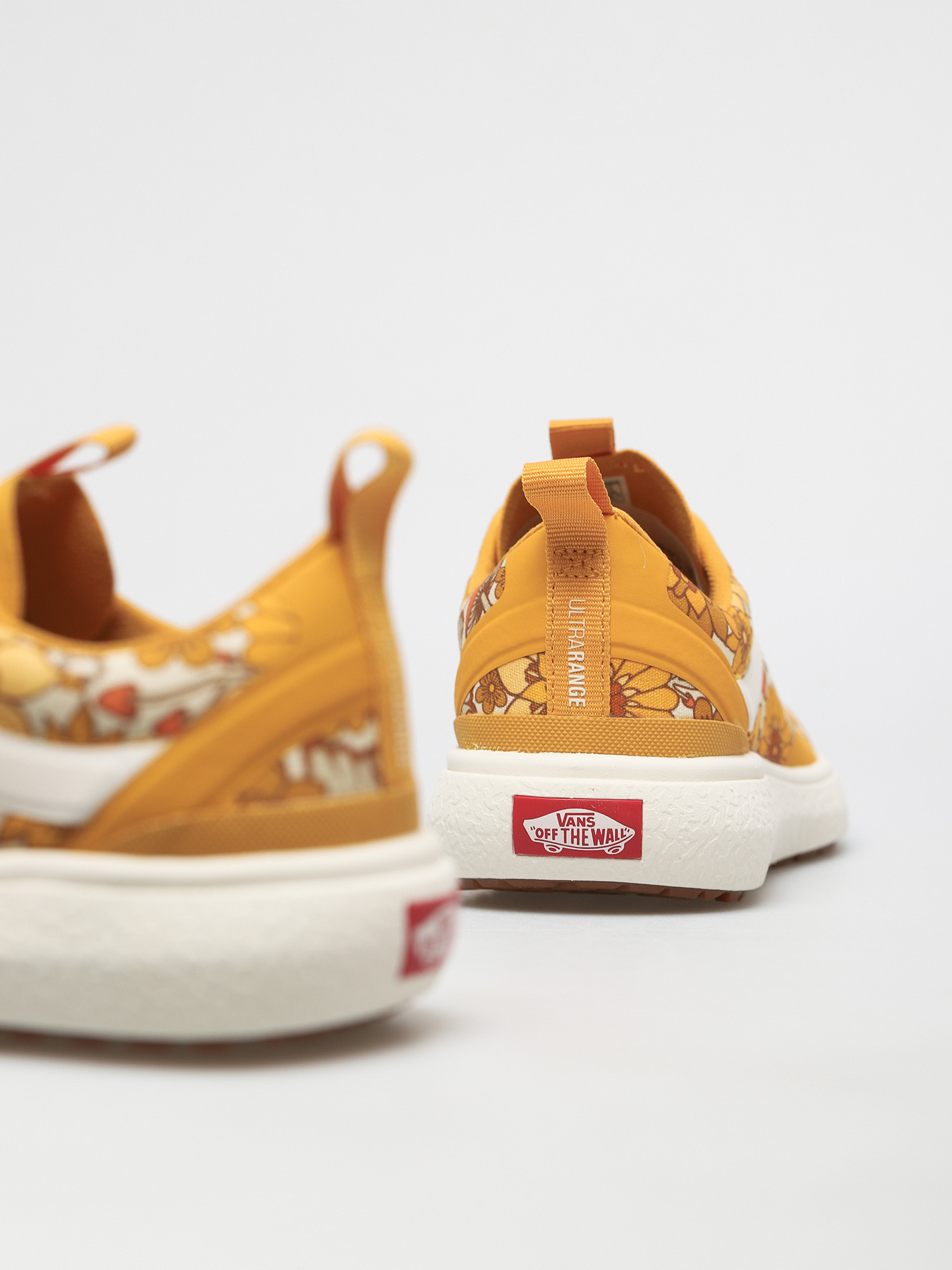 Vans Ultrarange Exo Shoes (trippyflrl/gldnglwmshmlw)