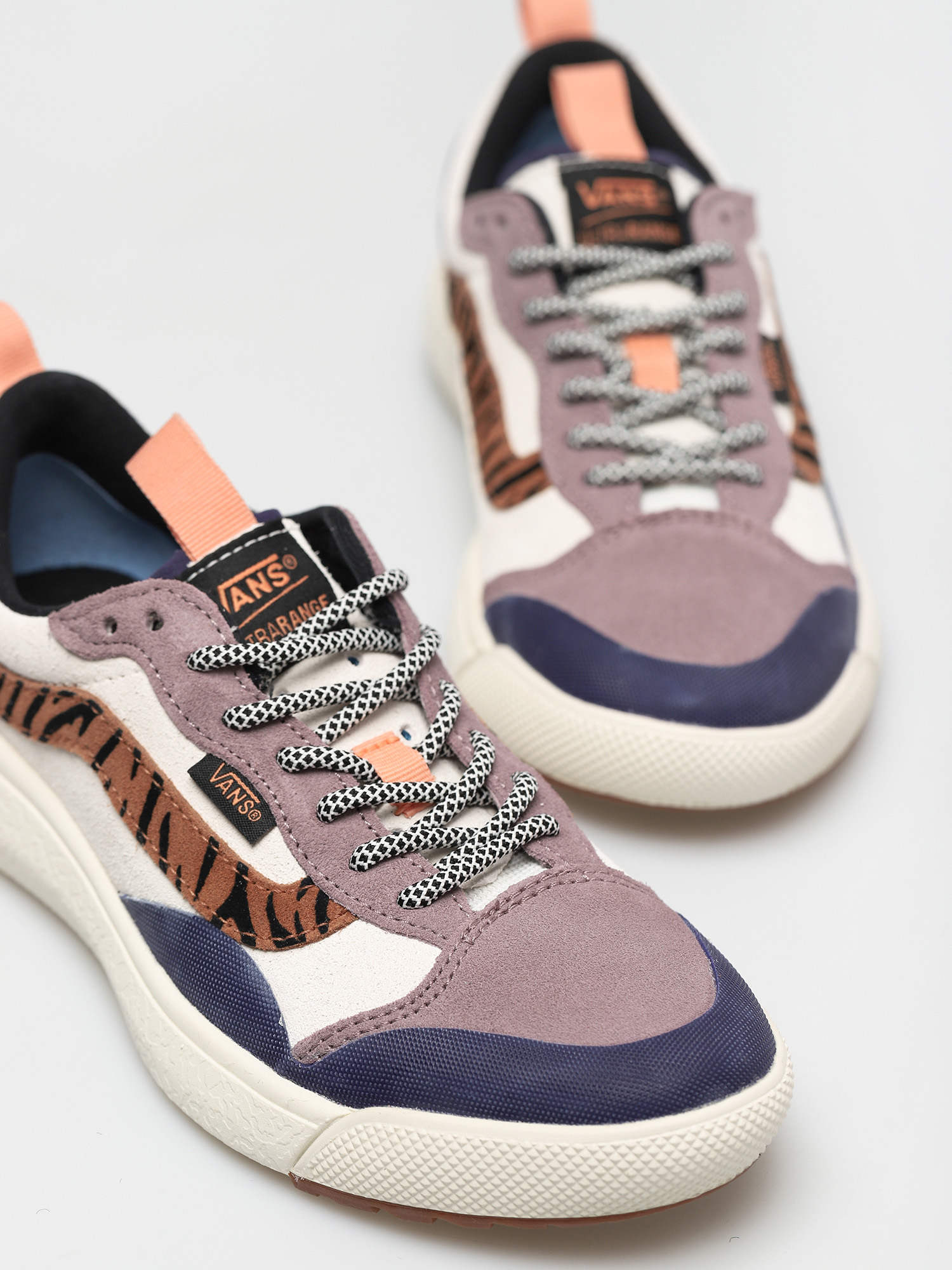 Vans Ultrarange Exo Se Shoes (animal stripes/mltmshmlw)