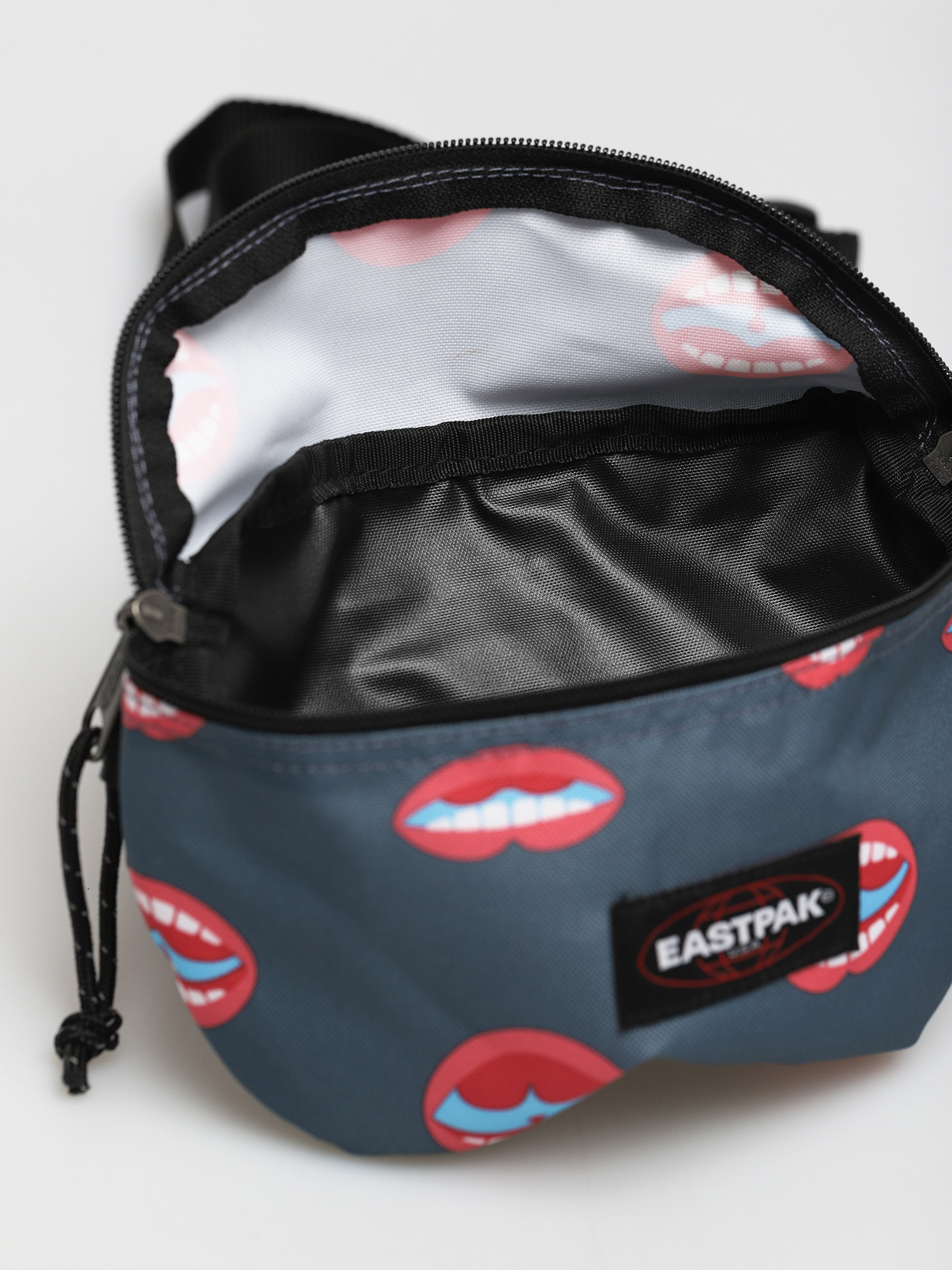 Eastpak Springer Bum bag (wall art mouth)