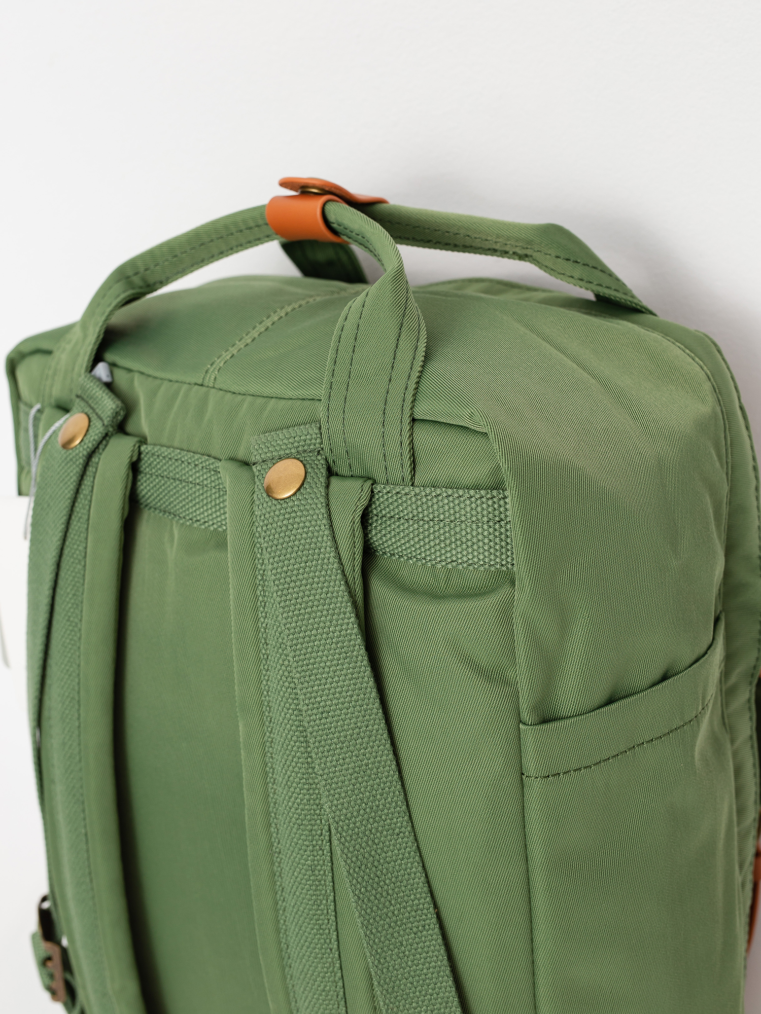 Doughnut Macaroon Rucksack (melon)