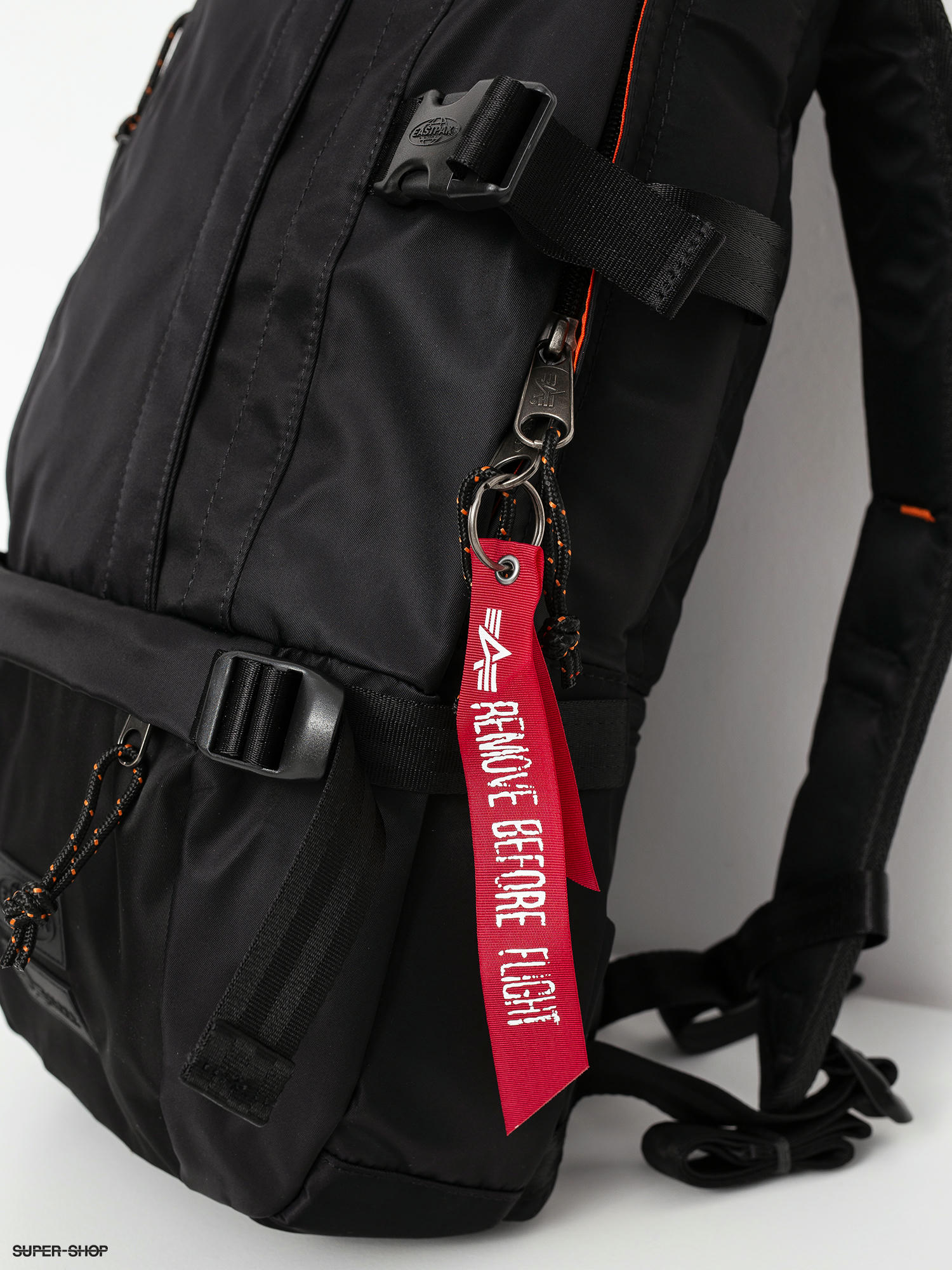 eastpak floid alpha dark